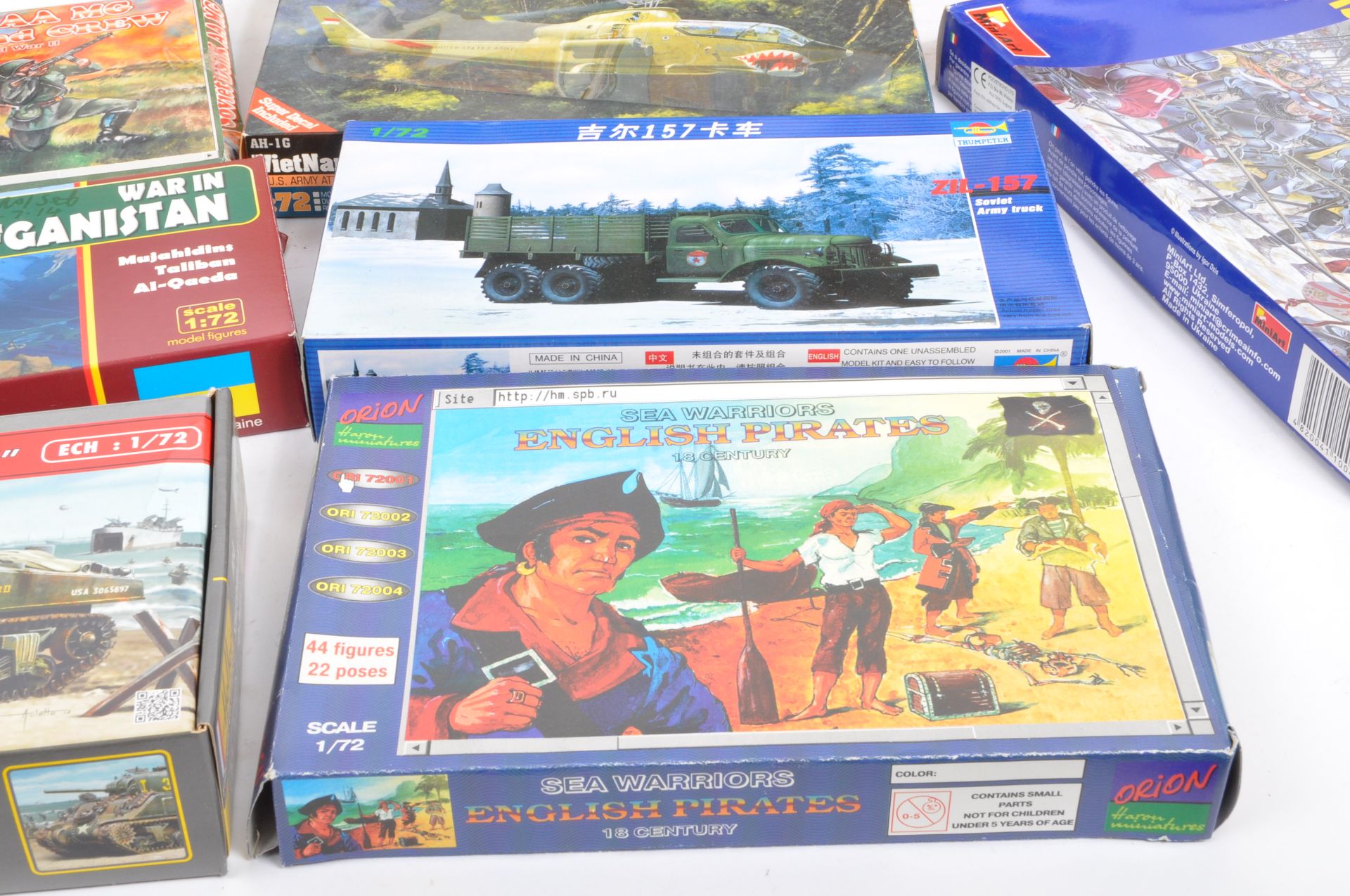 MODEL KITS - COLLECTION OF PLASTIC MODEL KITS - Image 6 of 6