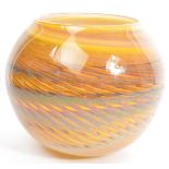 A CONTEMPORARY SIDDY LANGLEY STUDIO ART GLASS VASE SCULPTURE