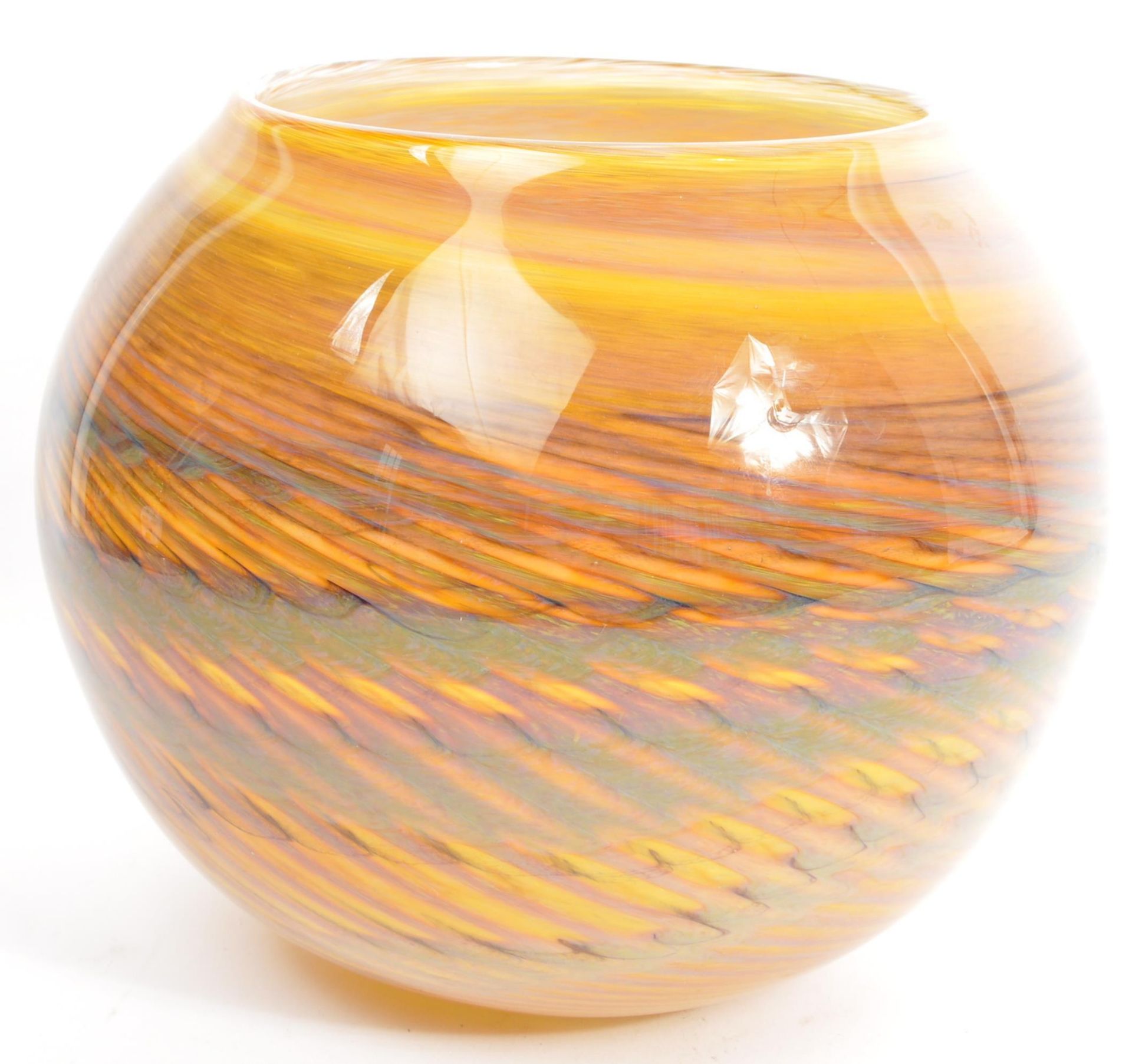 A CONTEMPORARY SIDDY LANGLEY STUDIO ART GLASS VASE SCULPTURE