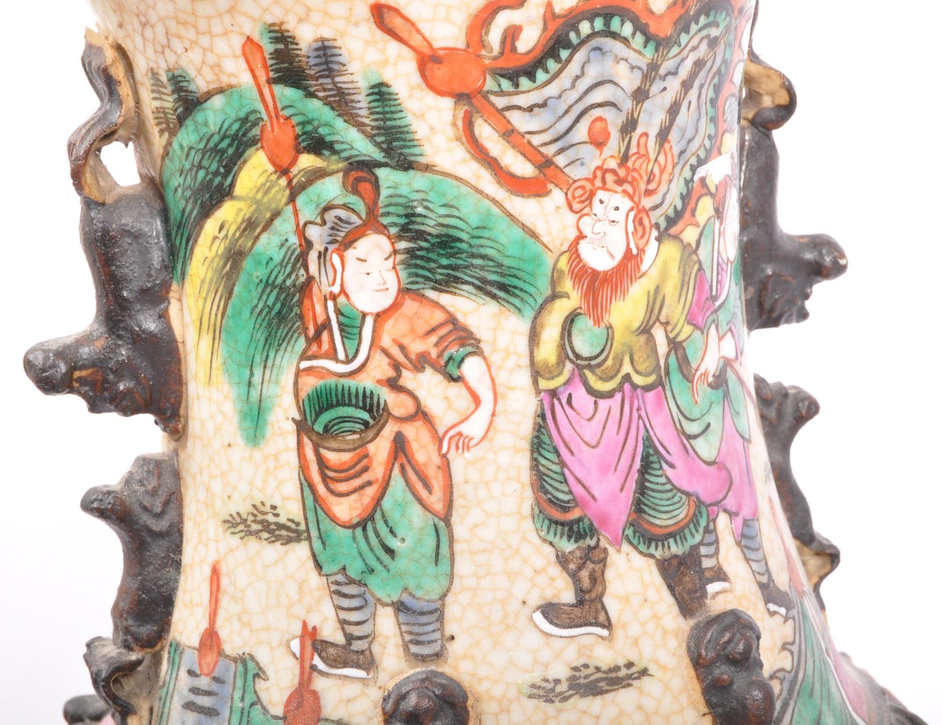 LARGE 20TH CENTURY CHINESE NANJING VASE - Image 7 of 10