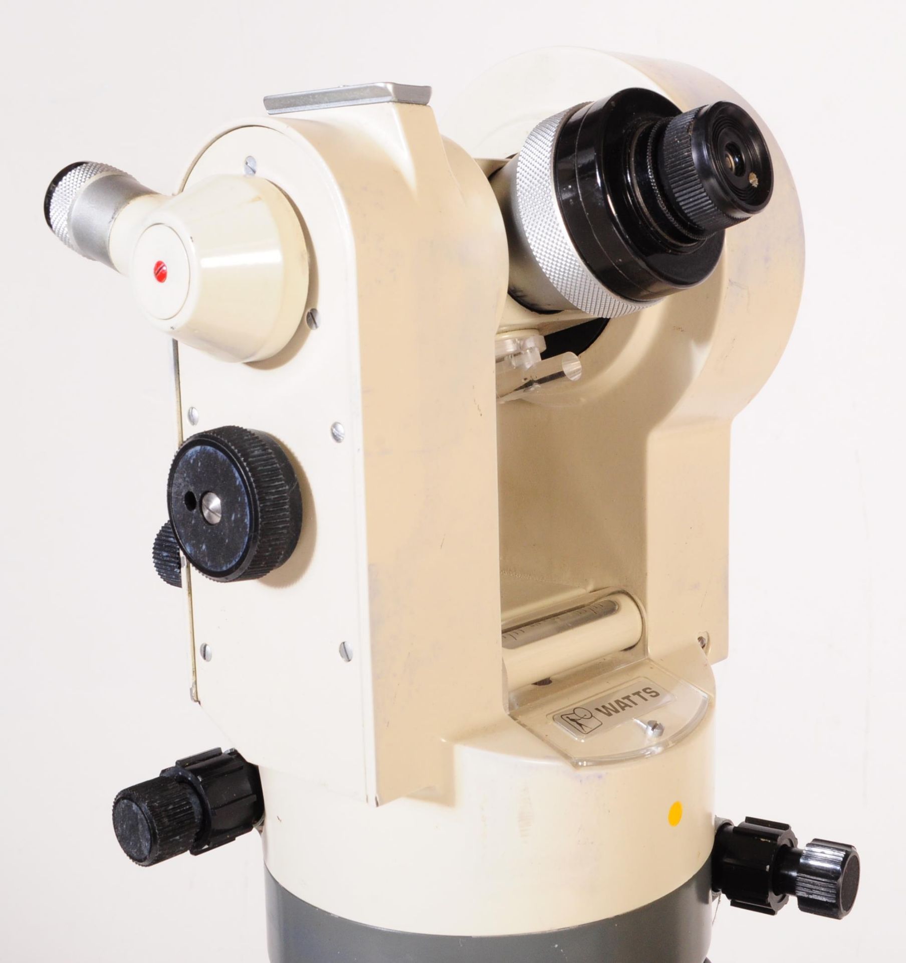 A HILGER & WATTS MICROPTIC THEODOLITE WITH TRIPOD STAND / CASE - Image 5 of 9