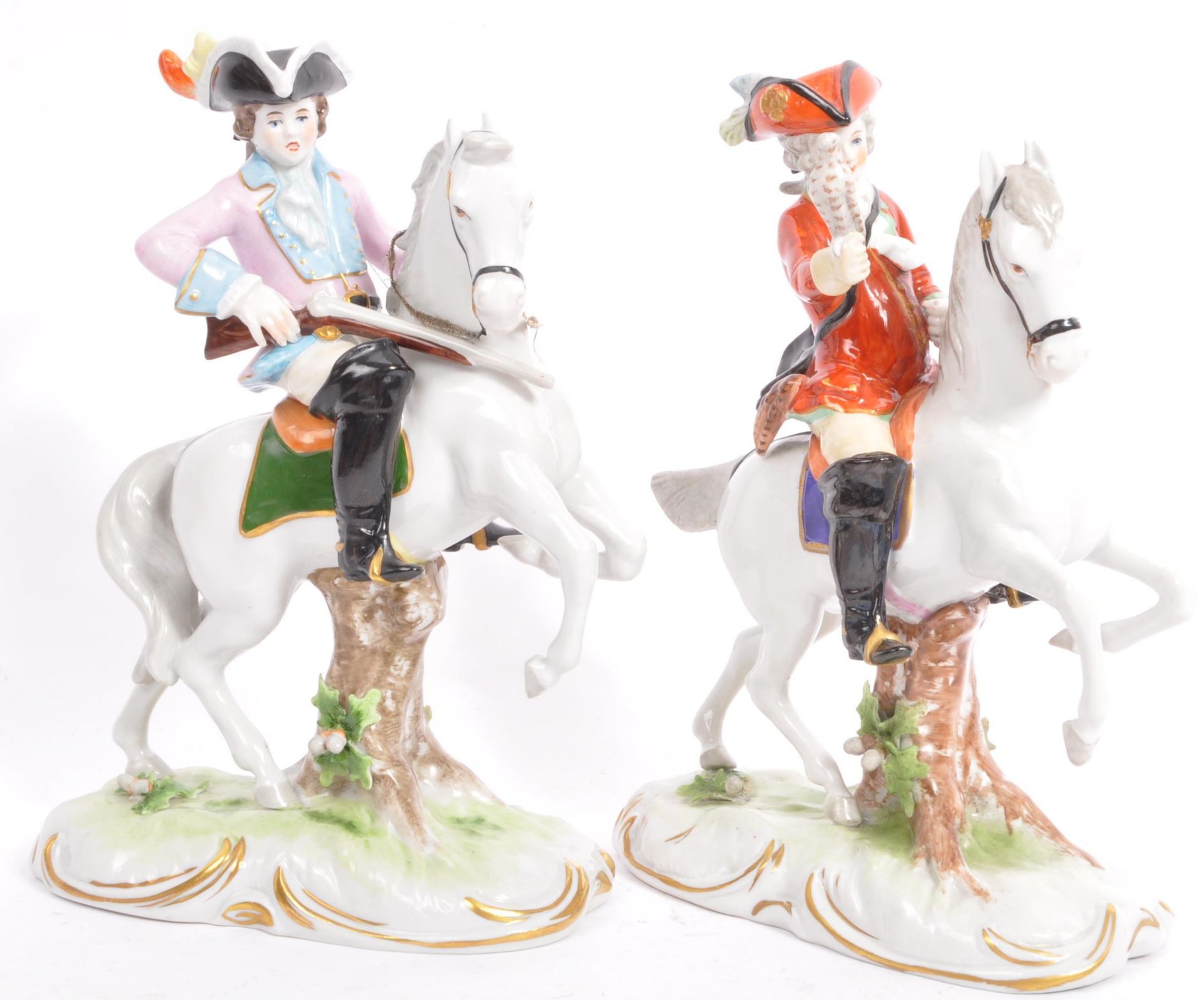 ASSORTMENT OF GERMAN CONTINENTAL PORCELAIN FIGURINES - Image 4 of 9