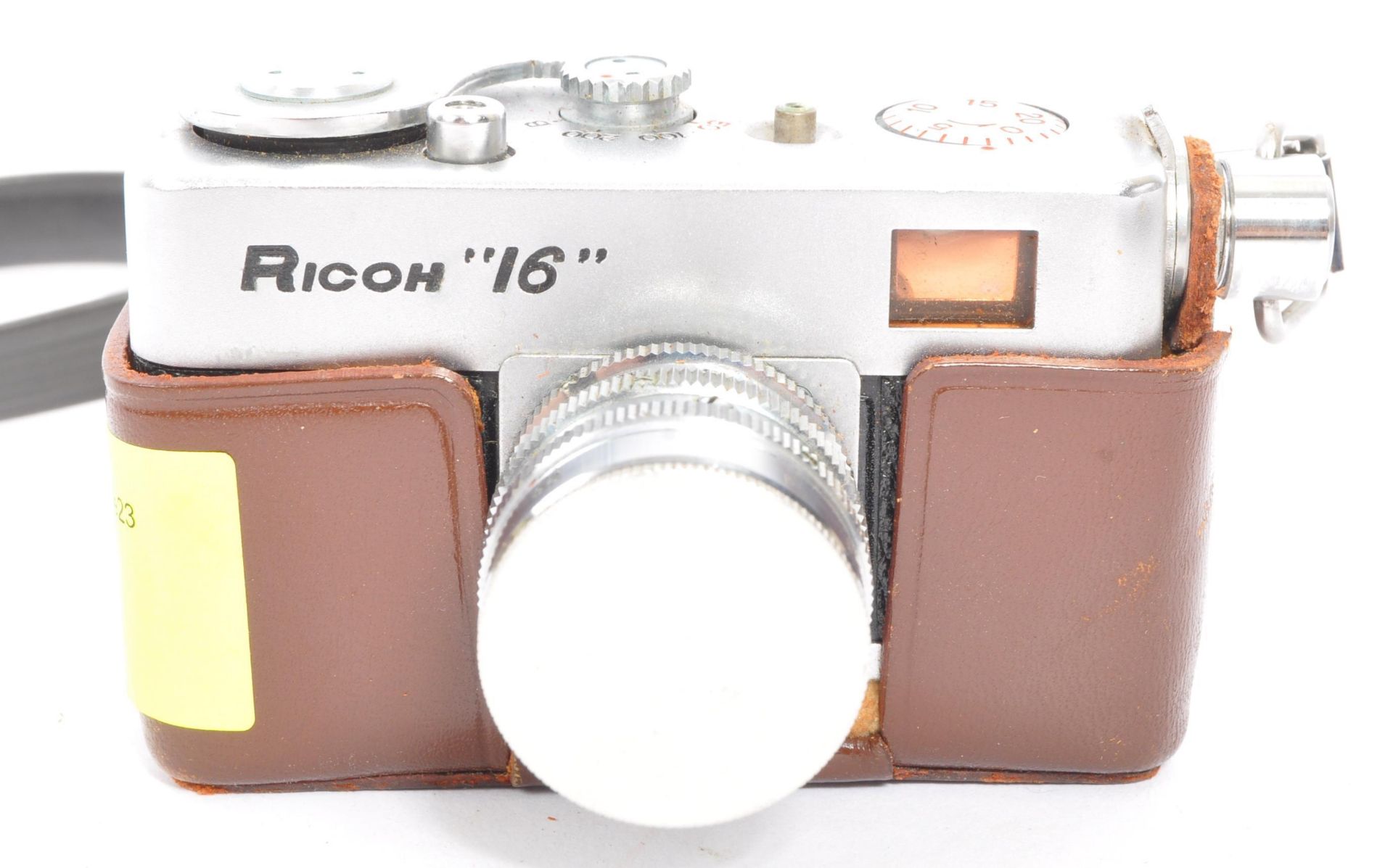 A VINTAGE RICOH 16 MINI MINIATURE SPY CAMERA WITH CASE & LENS - Image 2 of 5