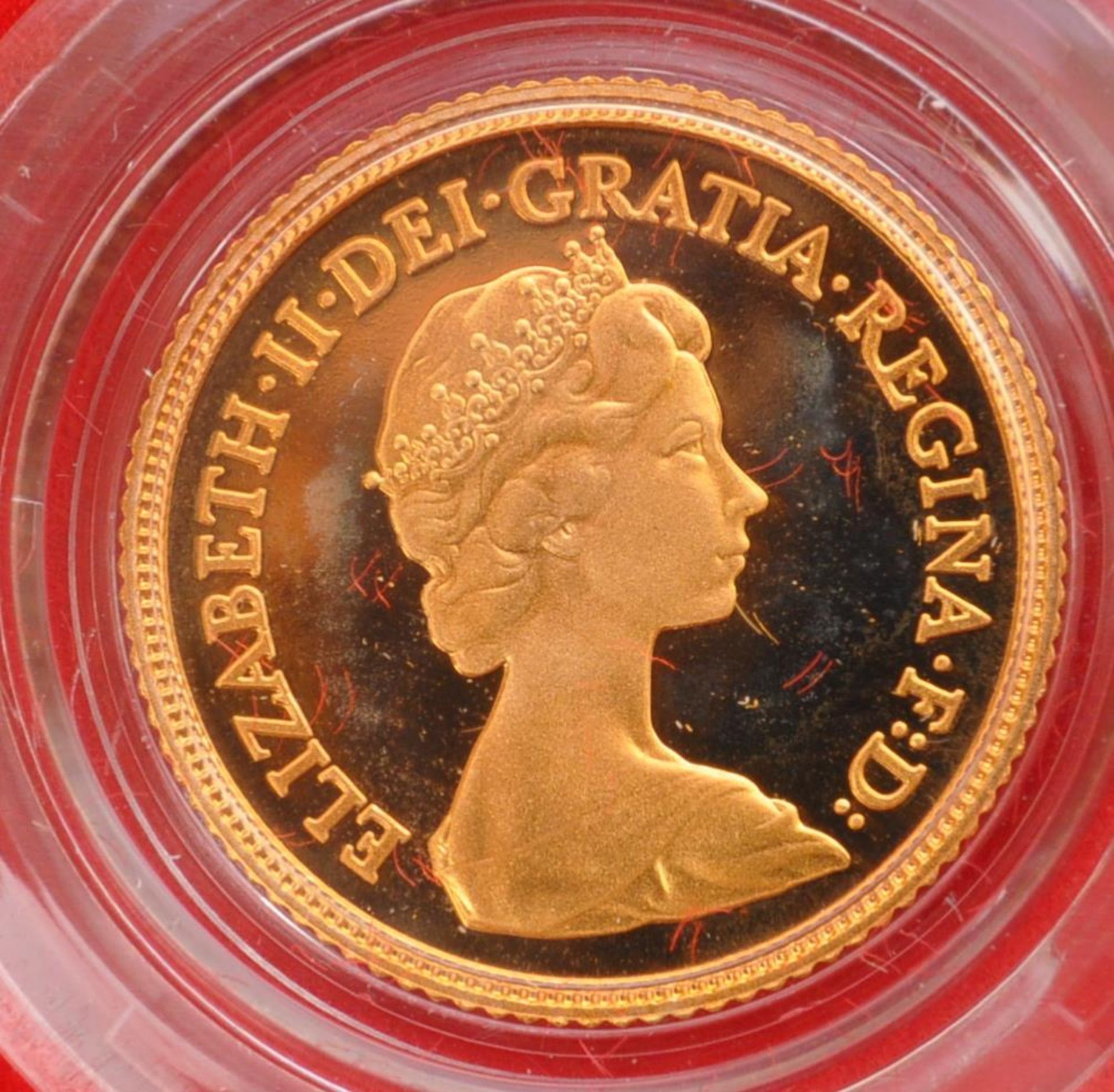 ELIZABETH II - ROYAL MINT - HALF SOVEREIGN GOLD COIN - Bild 2 aus 3