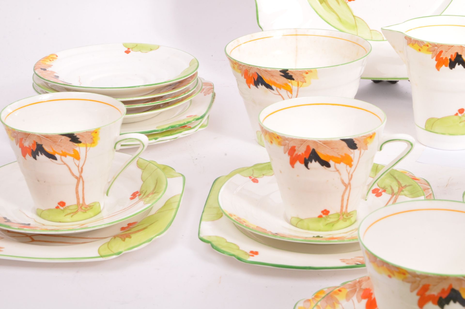 A VINTAGE RETRO TEA SERVICE SET BY VICTORIA BONE CHINA ENGLAND - Image 5 of 6