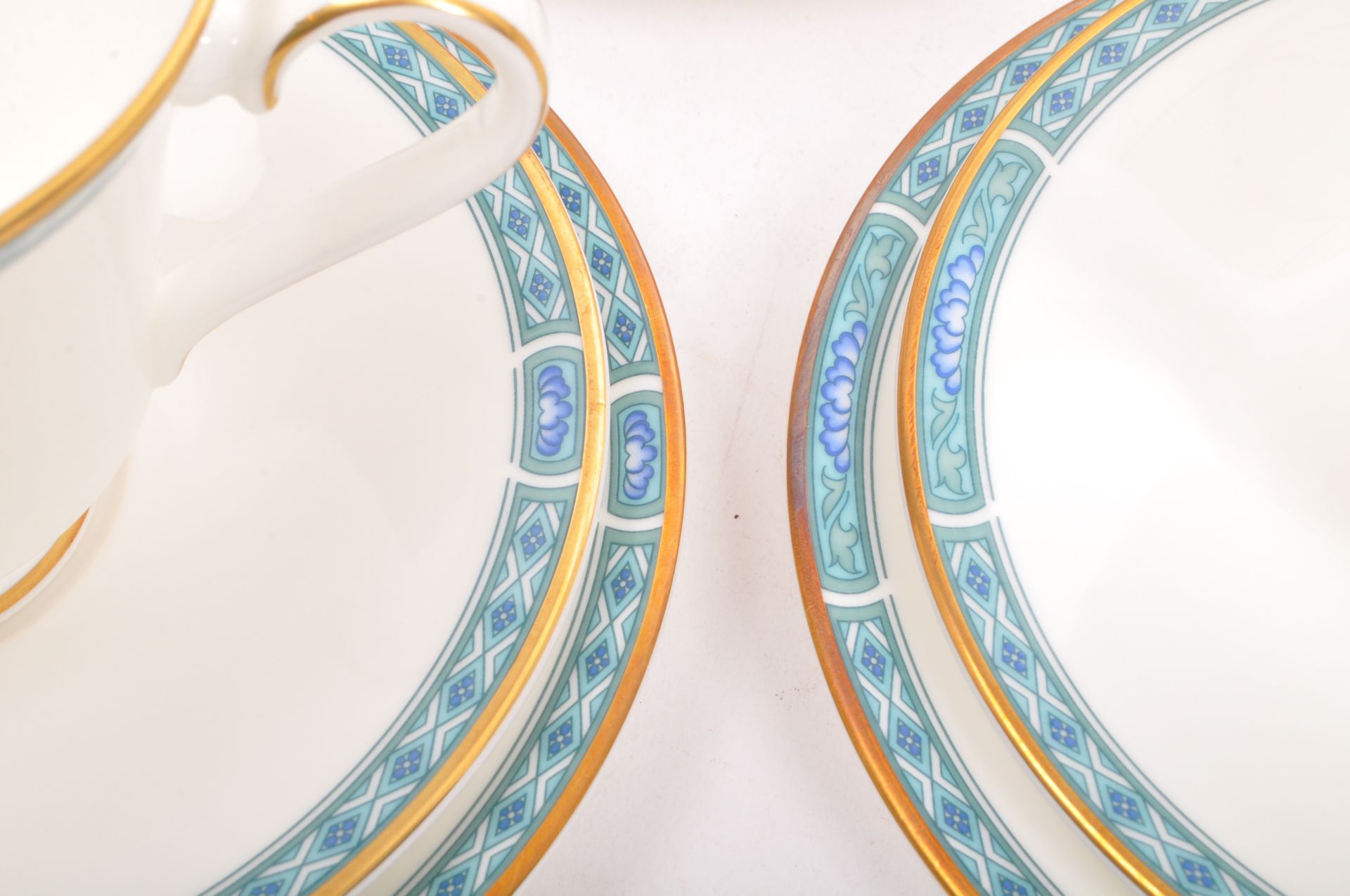 ROYAL DOULTON ANTWERP CHINA TEA & DINNER SERVICE - Image 9 of 10