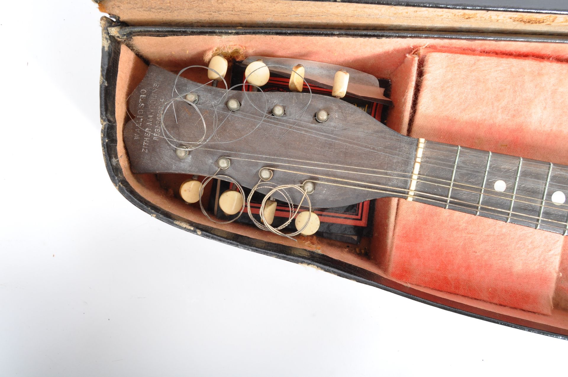 CASED EARLY 20TH CENTURY WALLISTRO ZITHER MANDOLIN - Image 4 of 7