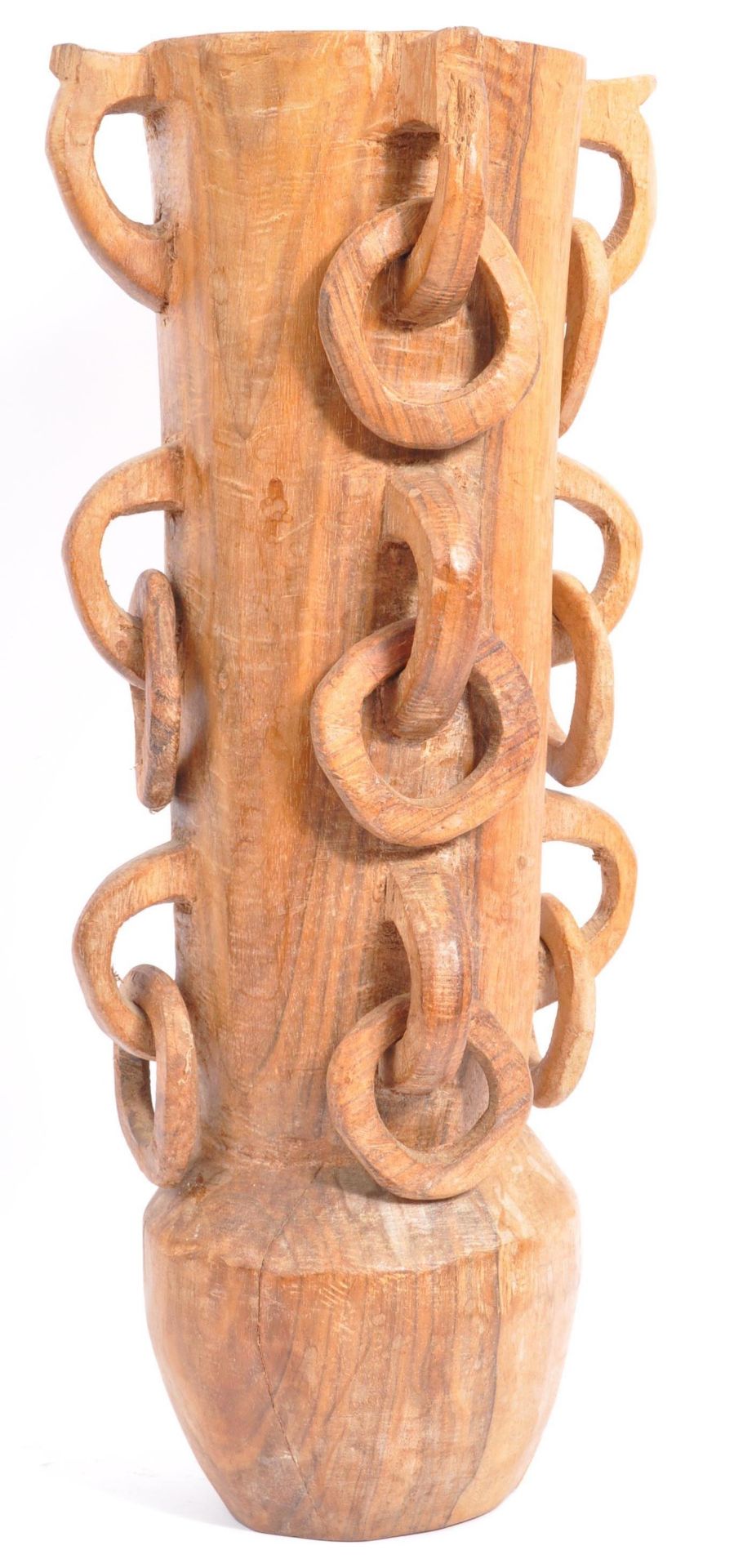 A VINTAGE 20TH CENTURY HAND CARVED WOODEN RING VASE - Image 2 of 6