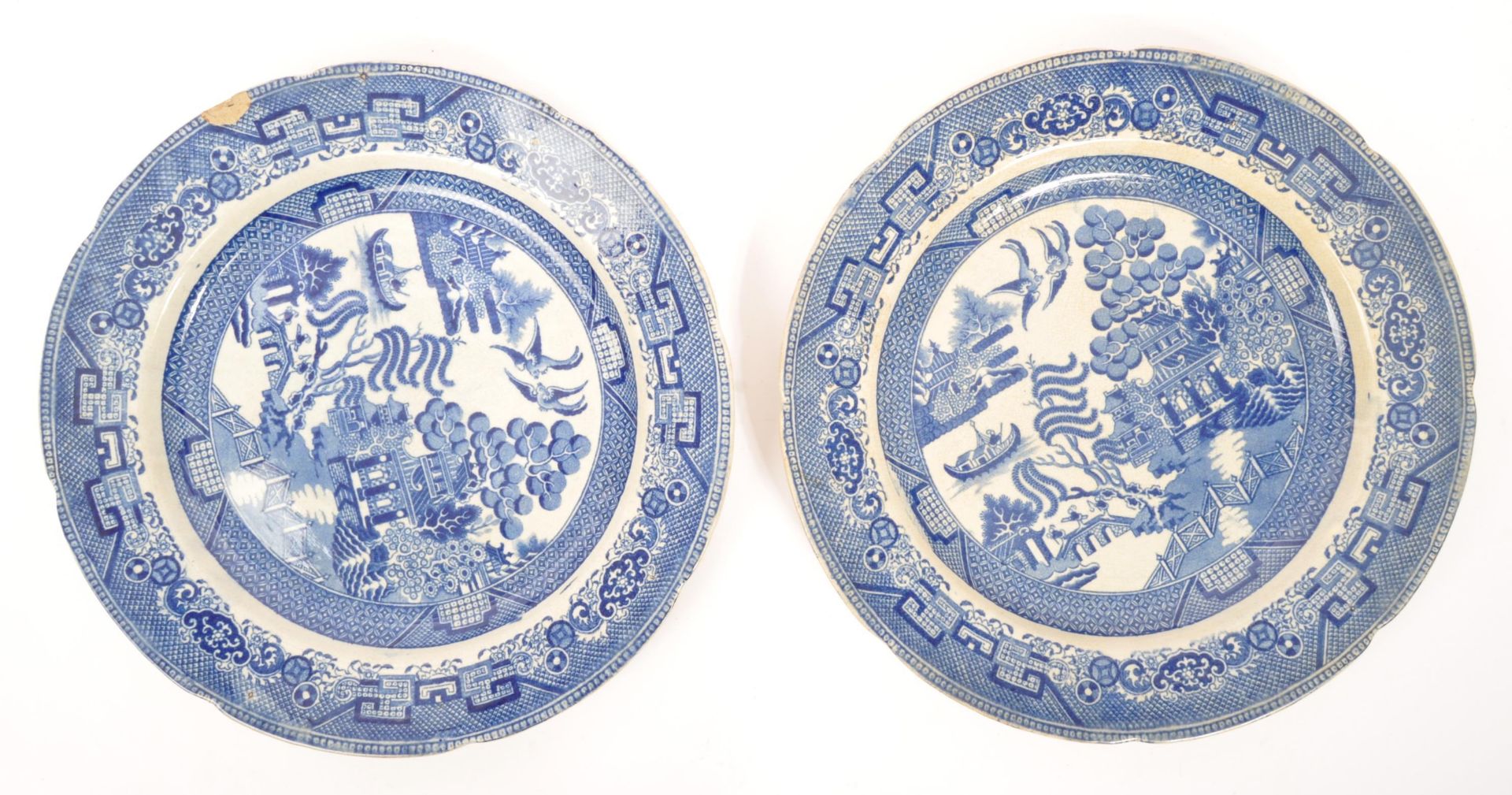 COLLECTION OF VICTORIAN BLUE & WHITE WILLOW PATTERN PLATES - Image 2 of 6