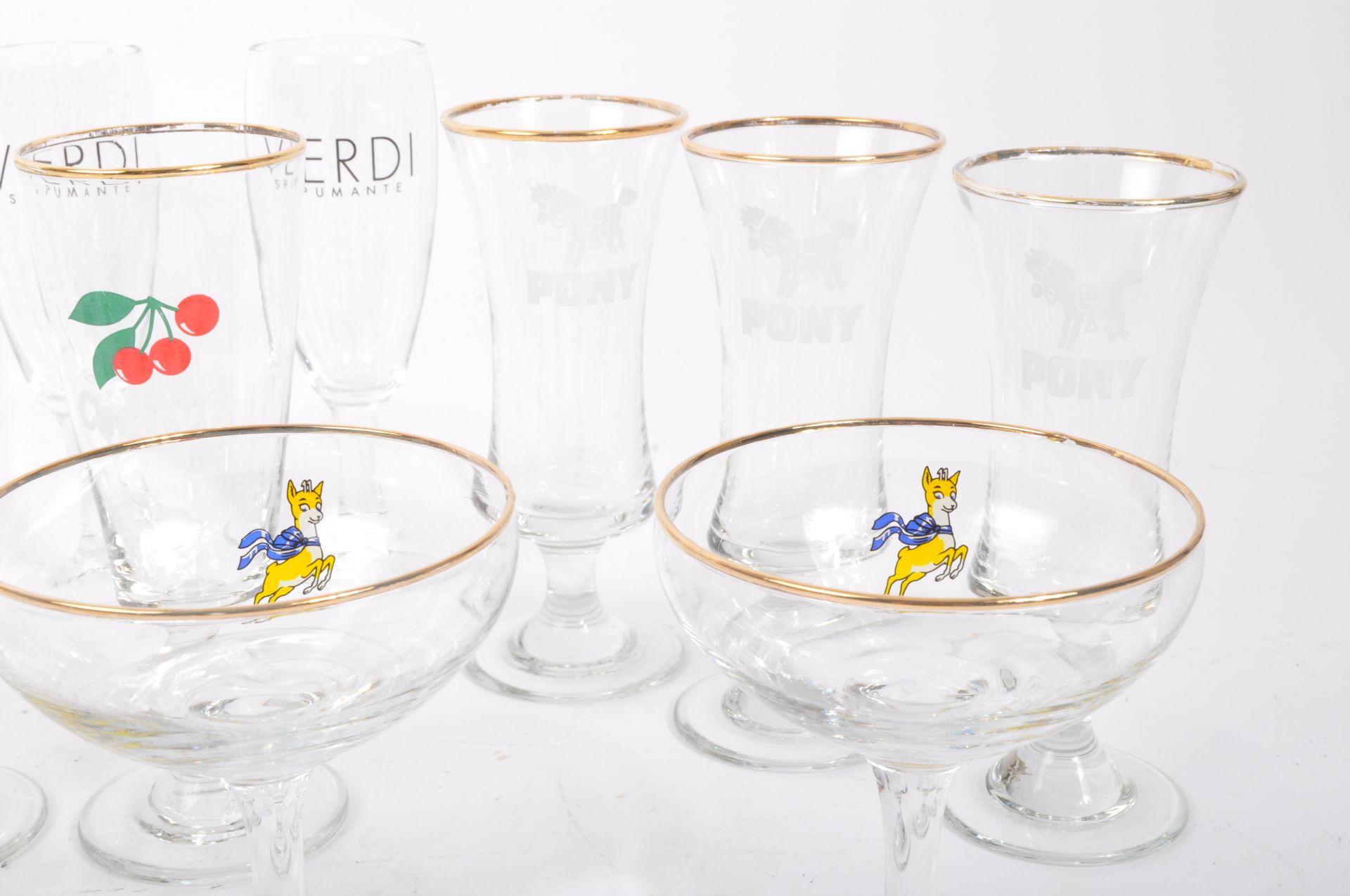 LARGE COLLECTION OF TWENTY FOUR VINTAGE BRANDED GLASSES - Image 2 of 5