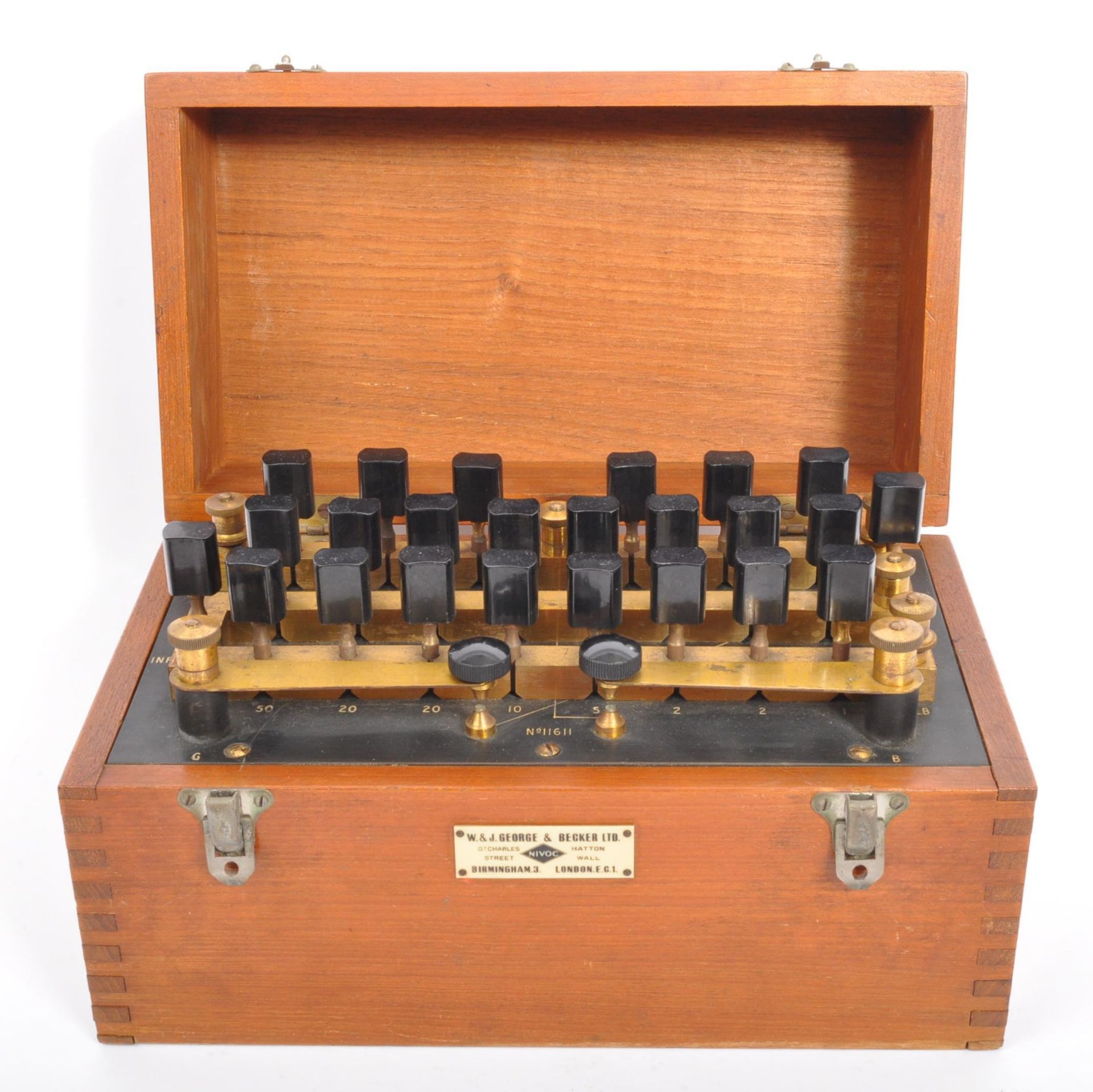 A VINTAGE LABORATORY RESISTANCE BOX BY W & J GEORGE & BECKER