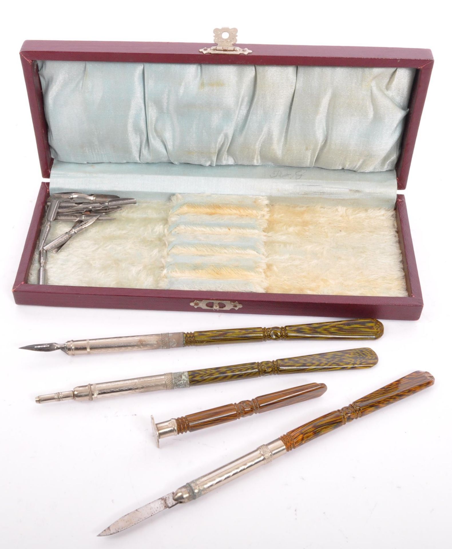 A VINTAGE RETRO MID CENTURY CALLIGRAPHY PEN SET