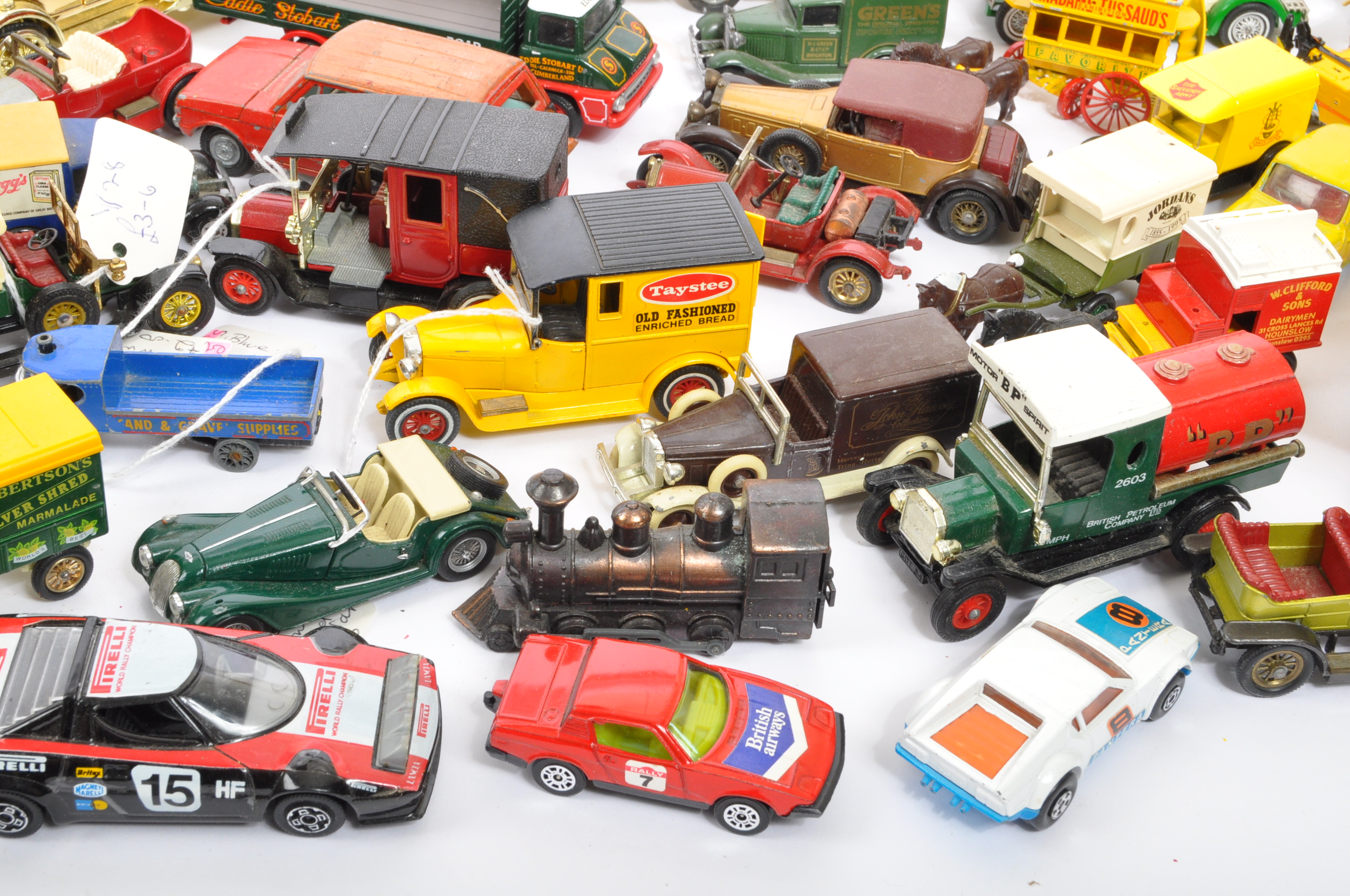 DIECAST - LARGE COLLECTION OF ASSORTED DIECAST MODELS - Image 3 of 9