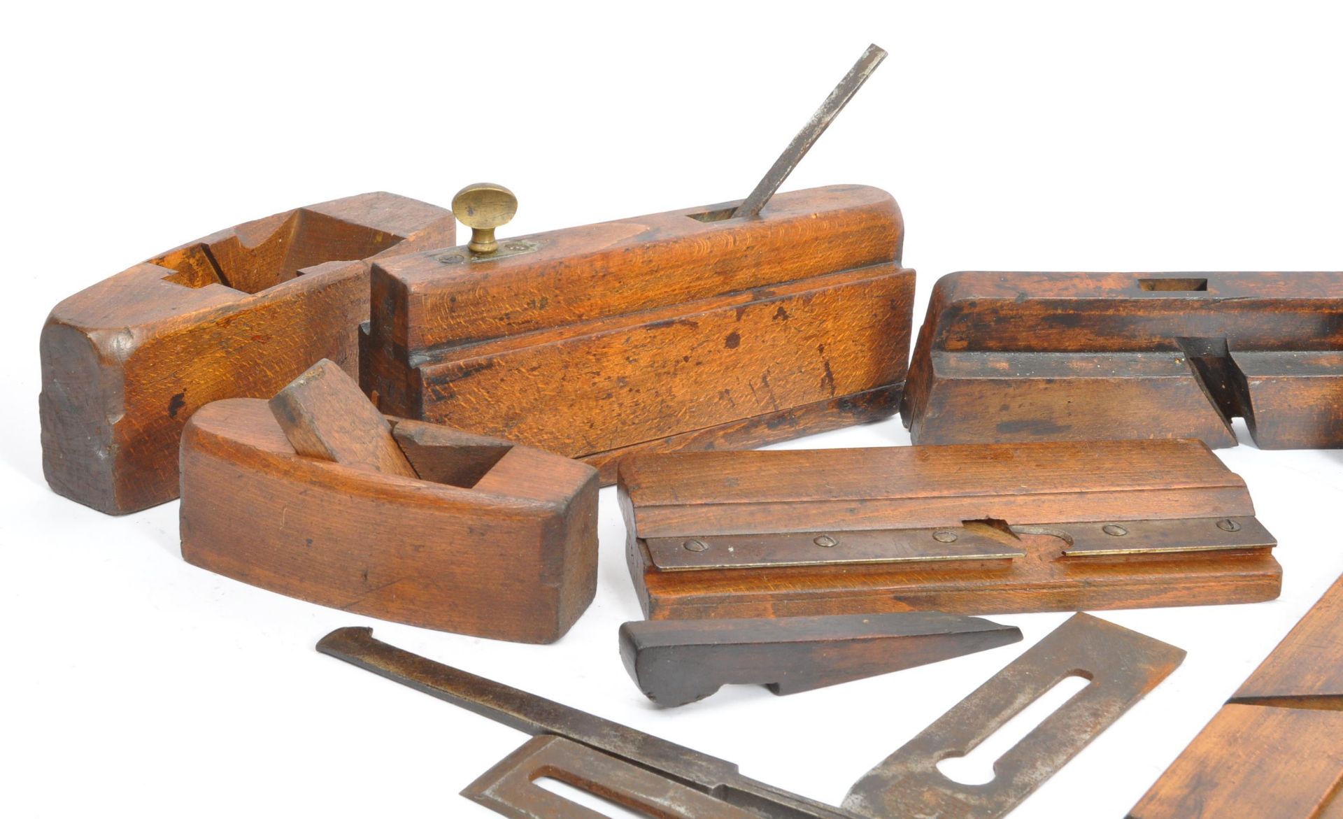 COLLECTION OF 19TH CENTURY BEECH WOODWORKER PLANE - Bild 4 aus 8