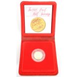 ELIZABETH II - THE ROYAL MINT - GOLD PROOF HALF SOVEREIGN COIN