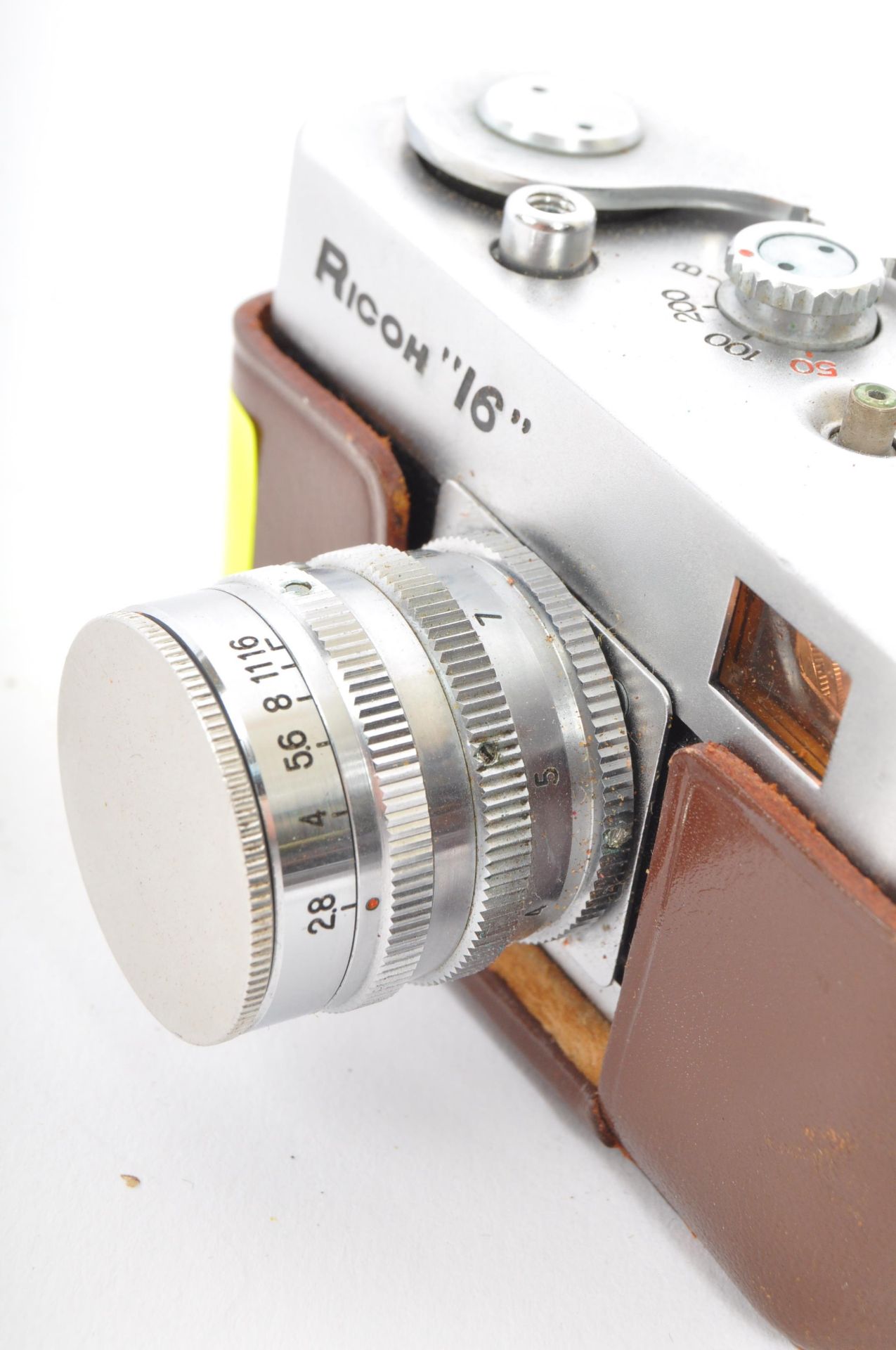 A VINTAGE RICOH 16 MINI MINIATURE SPY CAMERA WITH CASE & LENS - Image 4 of 5