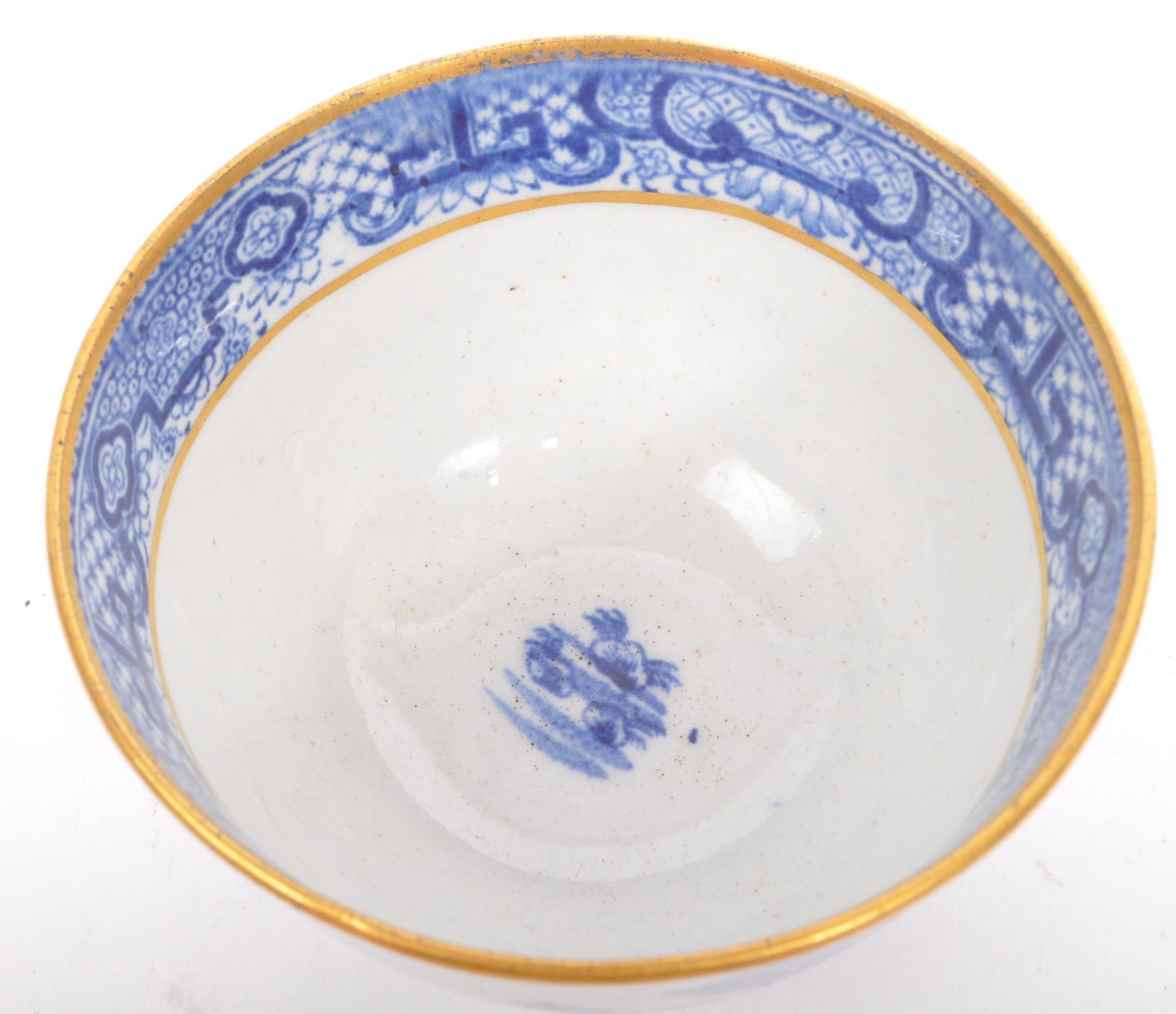 A 19TH CENTURY PORCELAIN CHINESE BOWL & DISH - Bild 6 aus 7