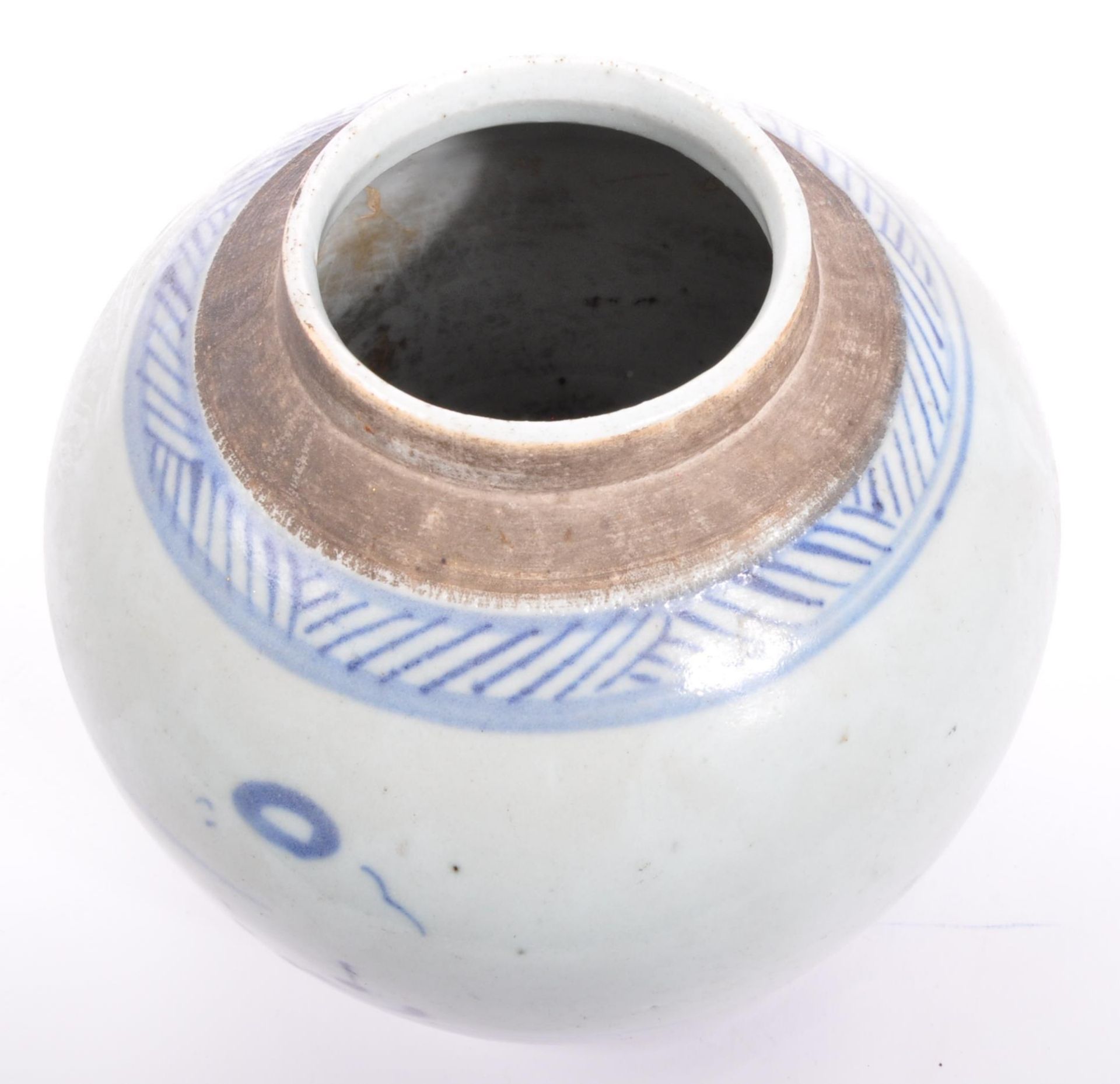 EARLY 20TH CENTURY CERAMIC BLUE & WHITE CHINESE GINGER JARS - Image 9 of 10