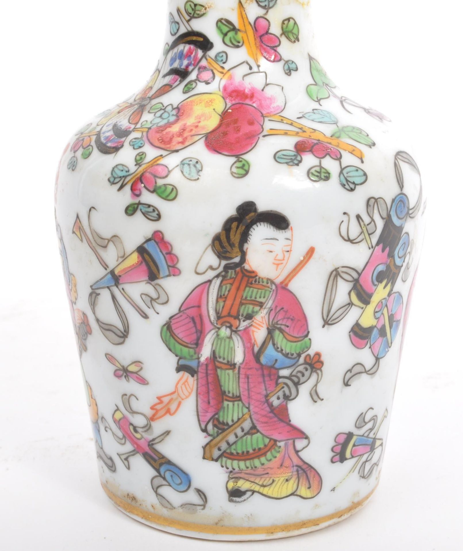 A 19TH CENTURY HAND DECORATED CHINESE ORIENTAL OIL VESSEL - Image 3 of 6
