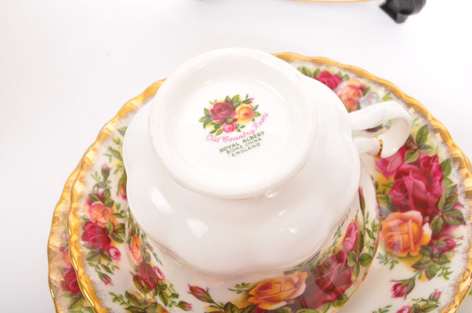 ROYAL ALBERT & ROYAL GRAFTON FINE BONE CHINA TEA SERVICE X 2 - Bild 6 aus 7