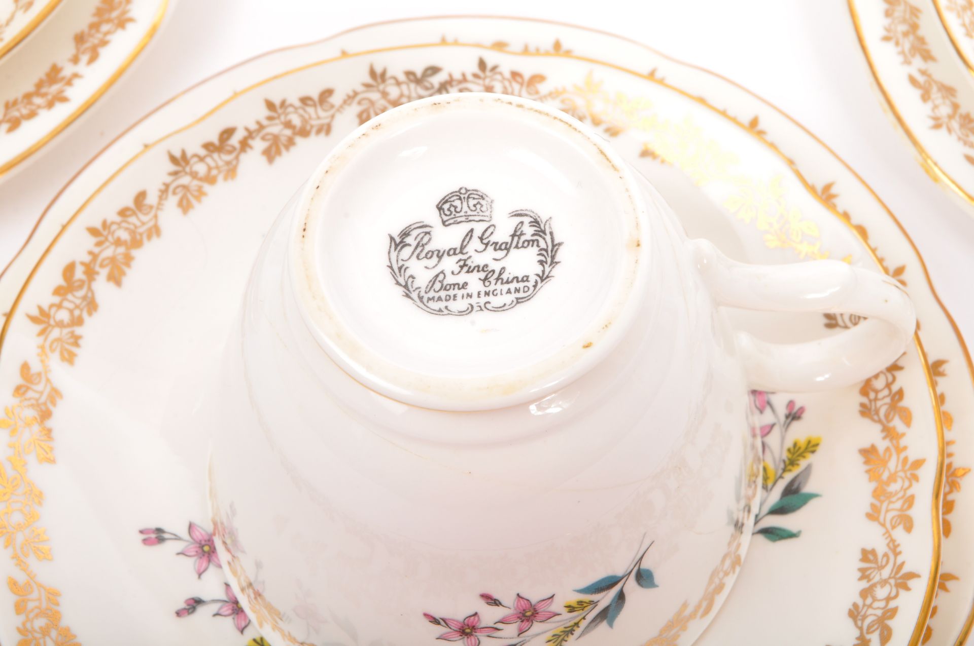 ROYAL ALBERT & ROYAL GRAFTON FINE BONE CHINA TEA SERVICE X 2 - Image 4 of 7