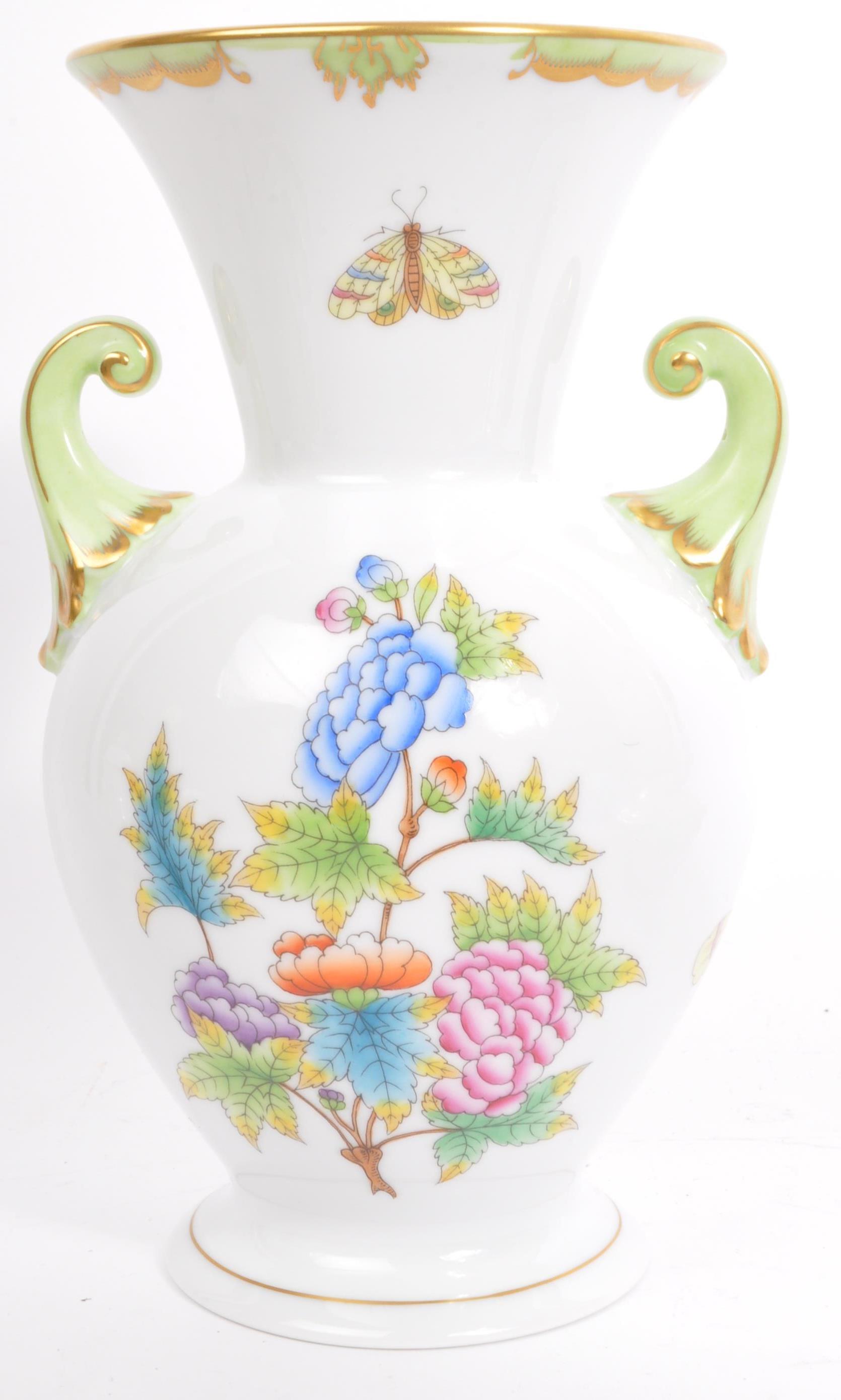 A COLLECTION OF HEREND HUNGRY PORCELAIN DRESSER SET - Image 3 of 9