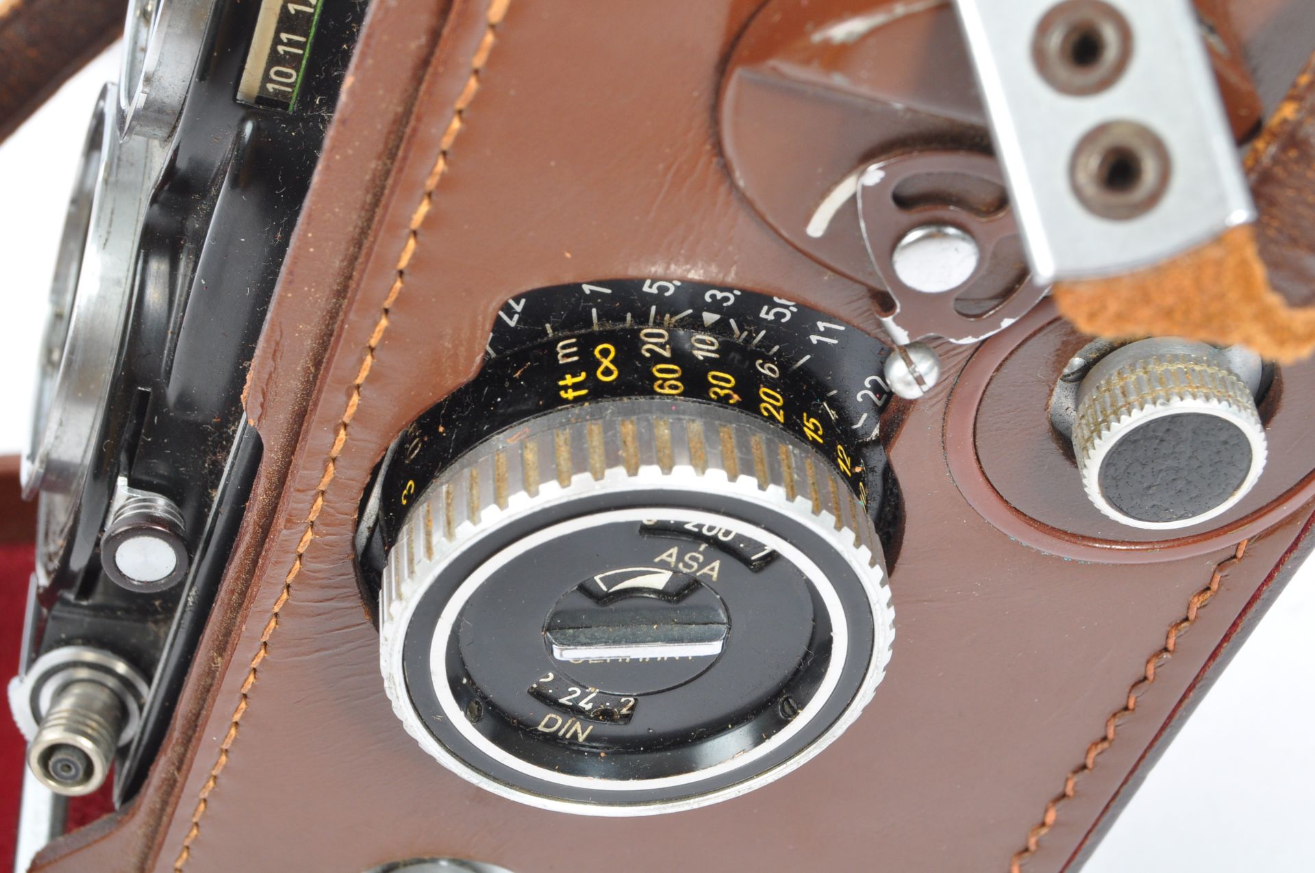 A VINTAGE ROLLEIFLEX SYNCHRO COMPUR FRANKE & HEIDECKE CAMERA - Image 5 of 8