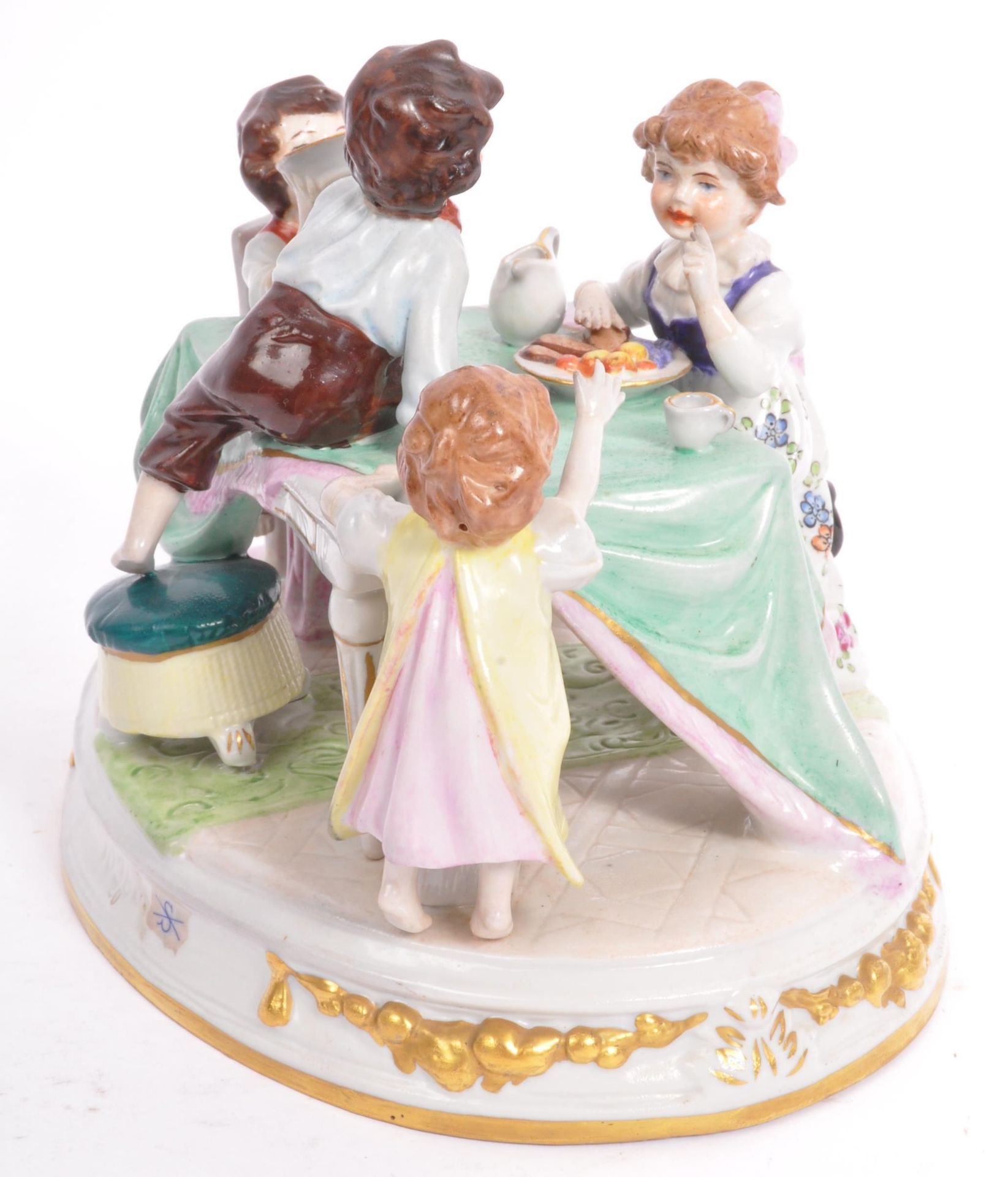 ASSORTMENT OF GERMAN CONTINENTAL PORCELAIN FIGURINES - Image 7 of 9