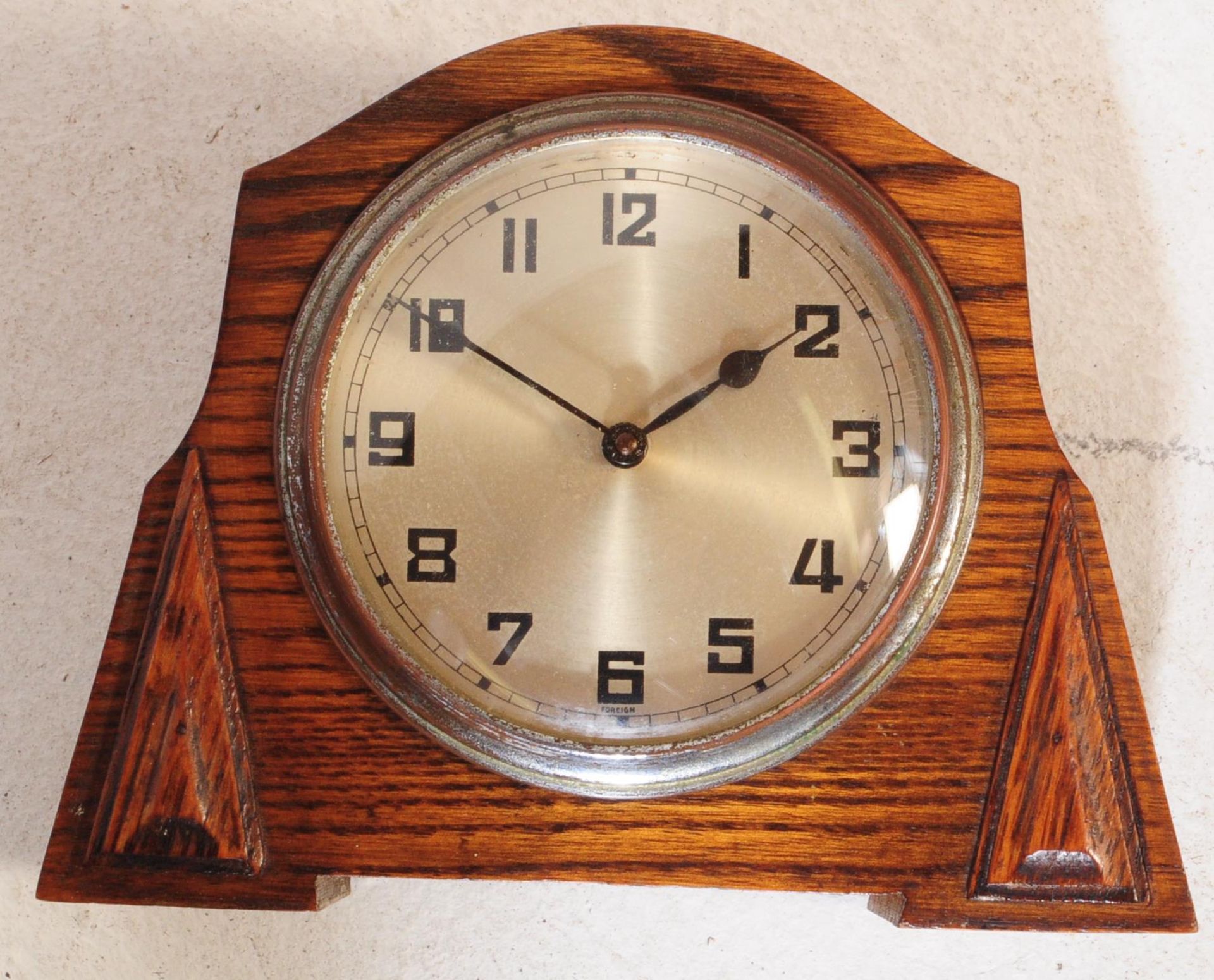 COLLECTION OF ART DECO STYLE OAK MANTEL CLOCKS - Bild 5 aus 8