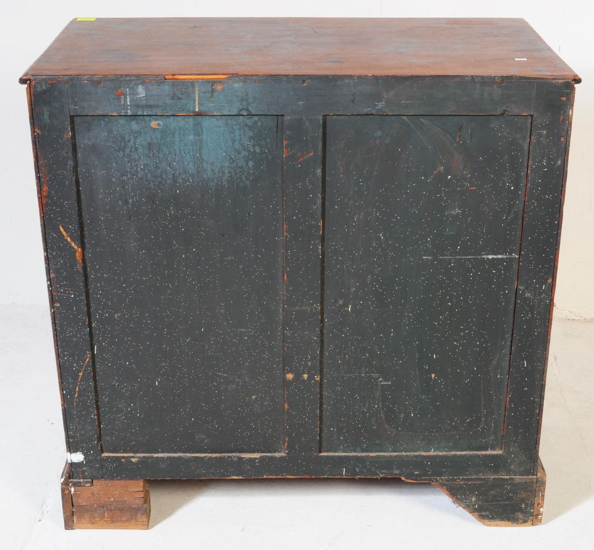 A GEORGE III 19TH CENTURY MAHOGANY CHEST OF DRAWERS - Image 6 of 6