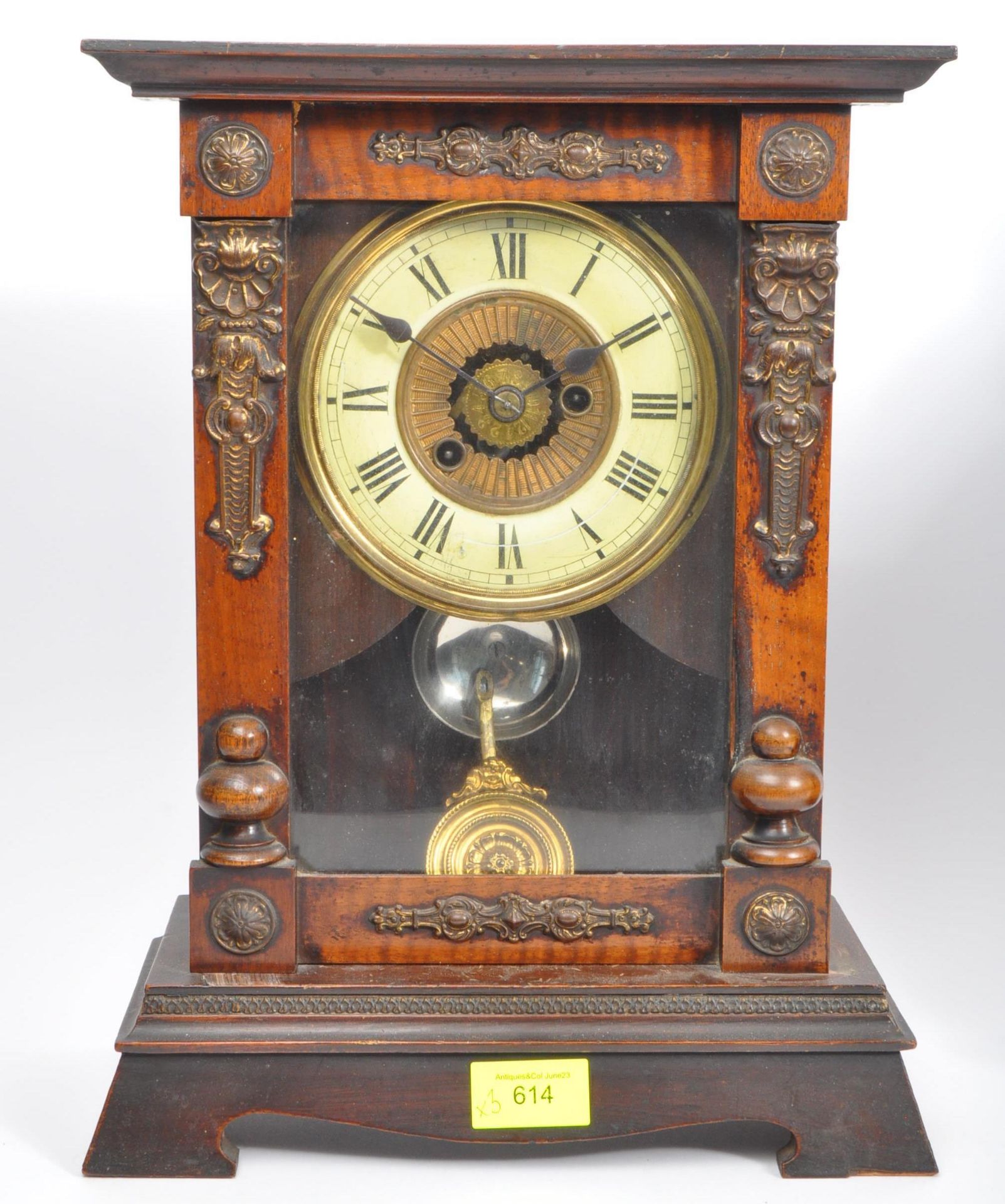 COLLECTION OF THREE VINTAGE BRASS & WOOD MANTEL CLOCKS - Image 2 of 9