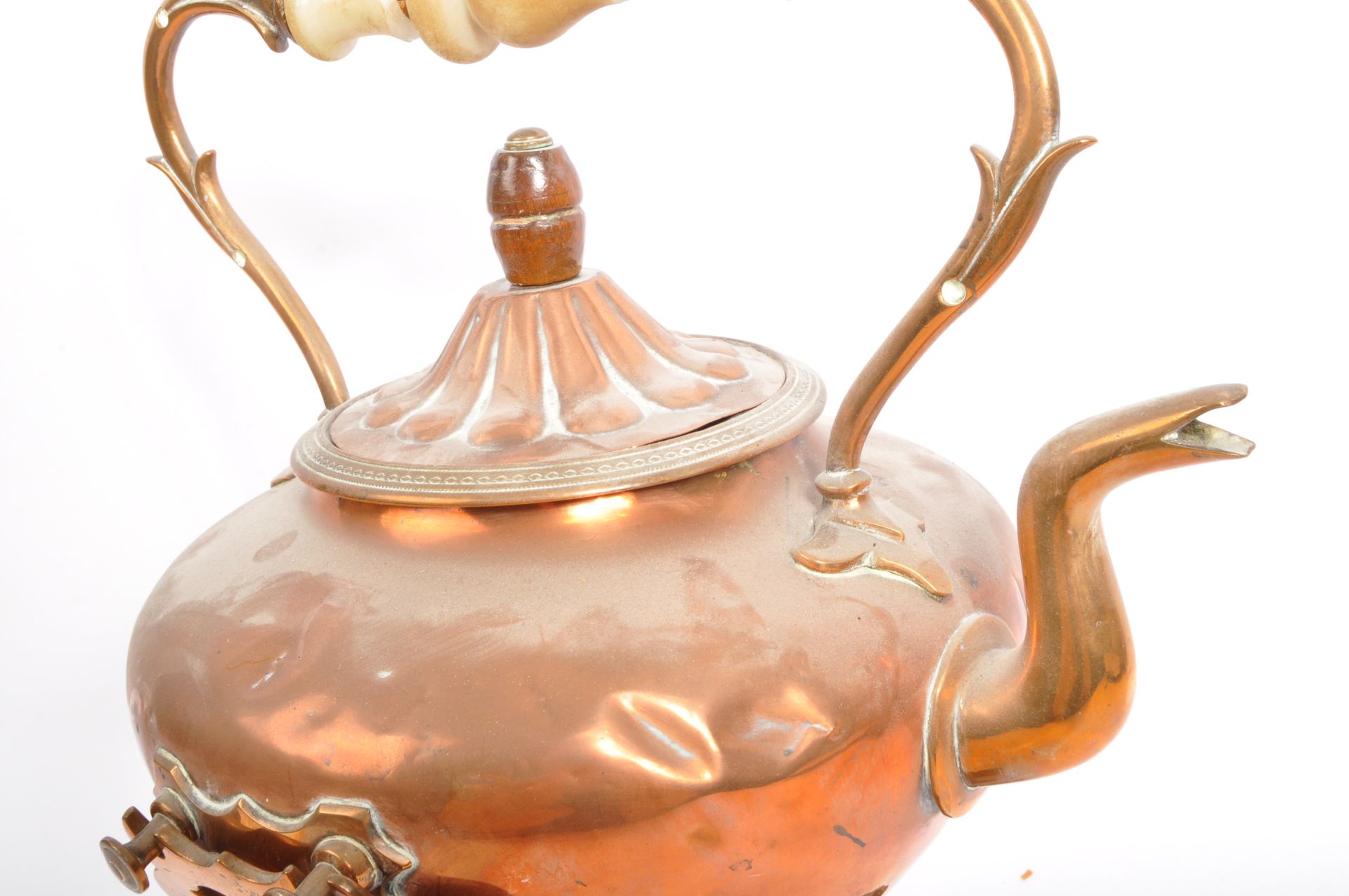 A 19TH CENTURY VICTORIAN COPPER SPIRIT KETTLE - Image 6 of 6