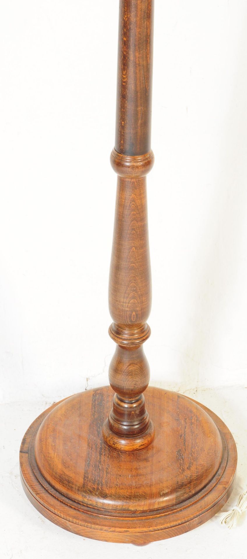 EARLY 20TH CENTURY 1920S MAHOGANY STANDARD LAMP - Bild 3 aus 3