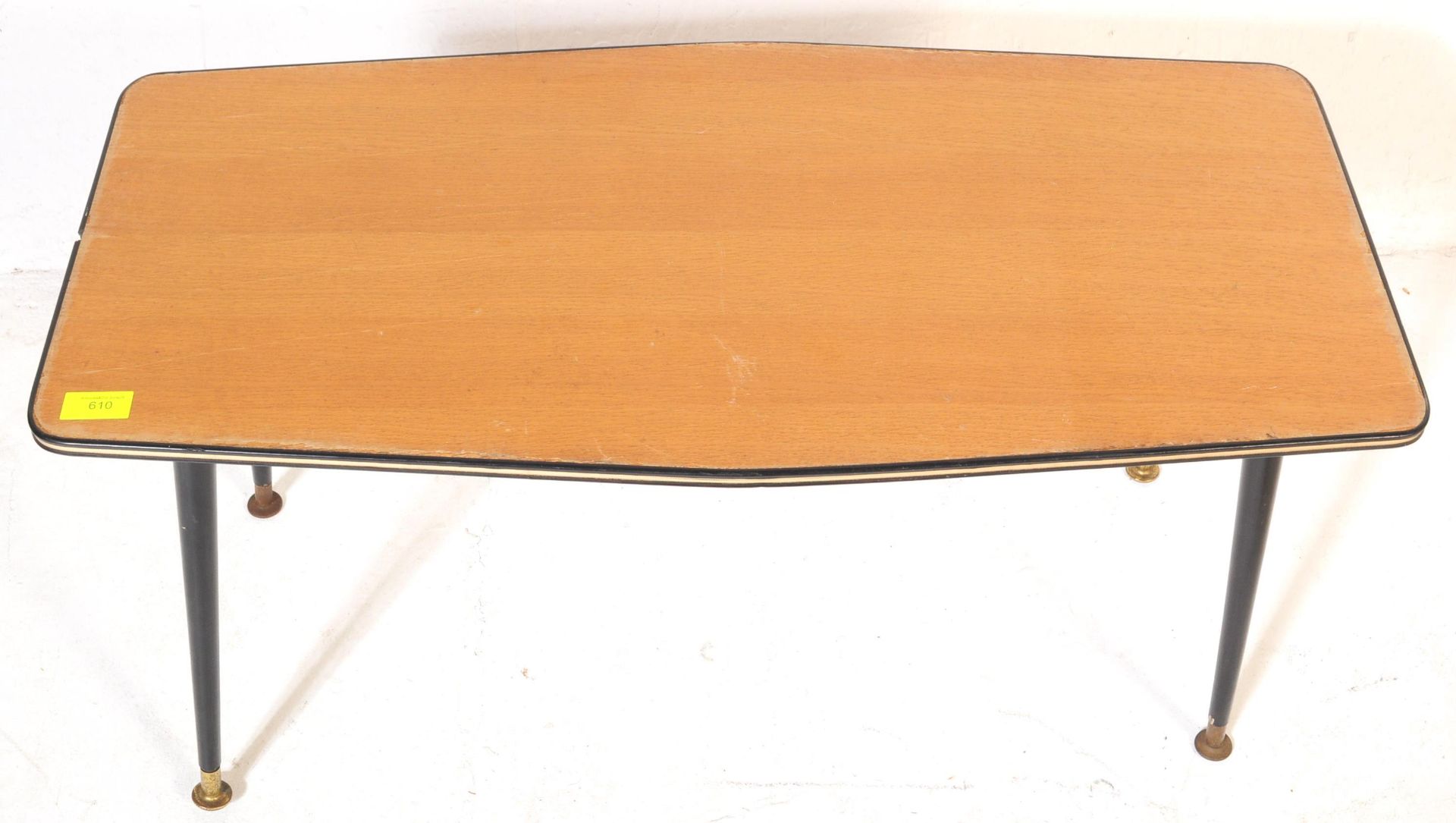 A RETRO VINTAGE FORMICA TOPPED COFFEE TABLE W/ DANSETTE LEGS - Bild 4 aus 4