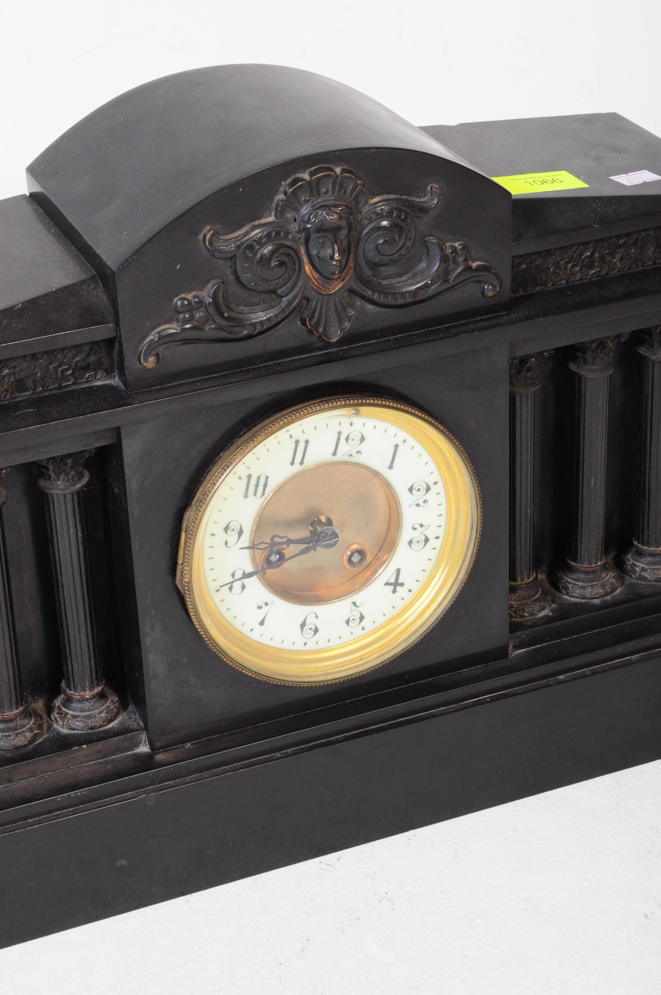 19H CENTURY VICTORIAN SLATE & MARBLE EIGHT DAY MANTEL CLOCK - Image 3 of 4