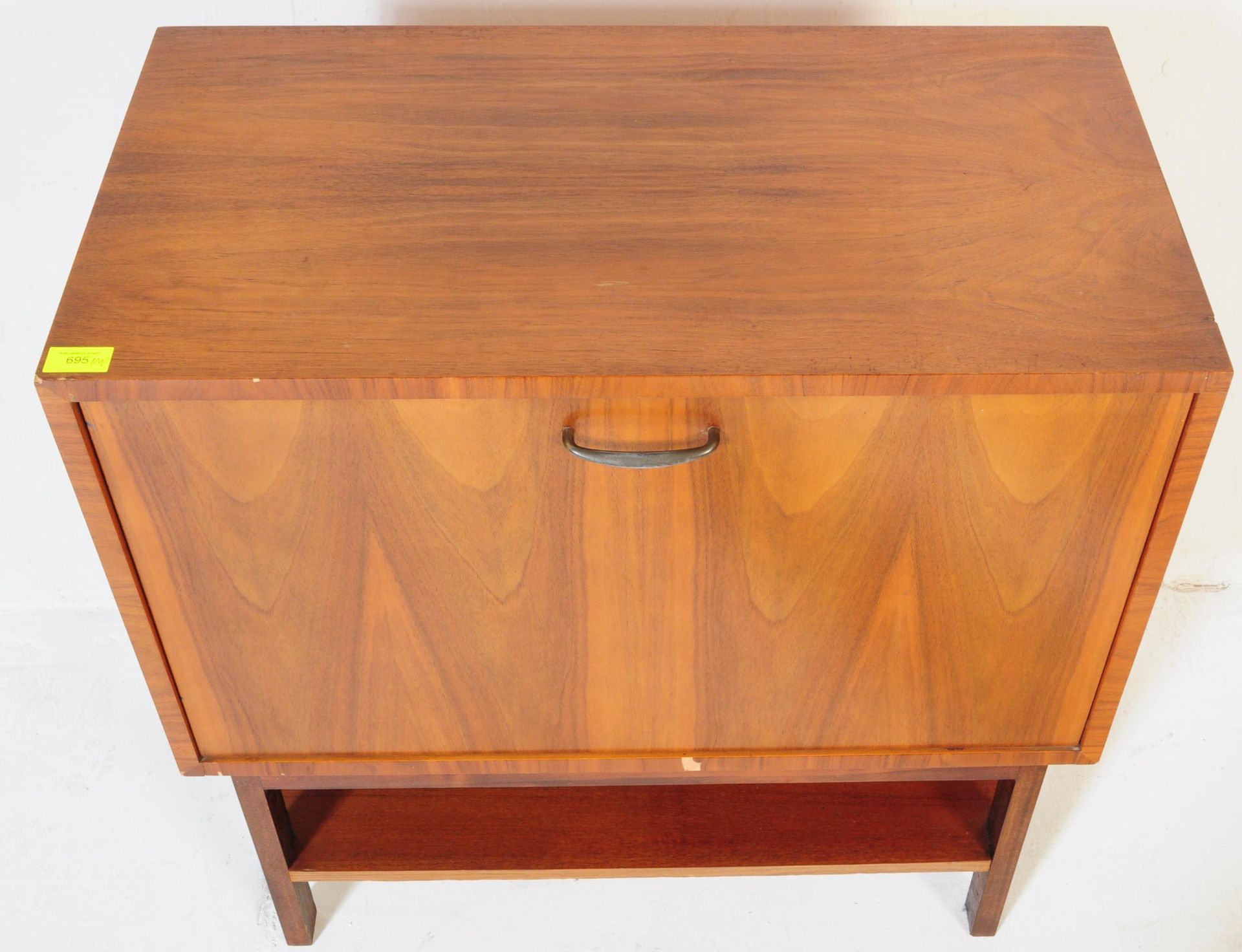 A RETRO VINTAGE TEAK WOOD RECORD VINYL CABINET - Image 3 of 6