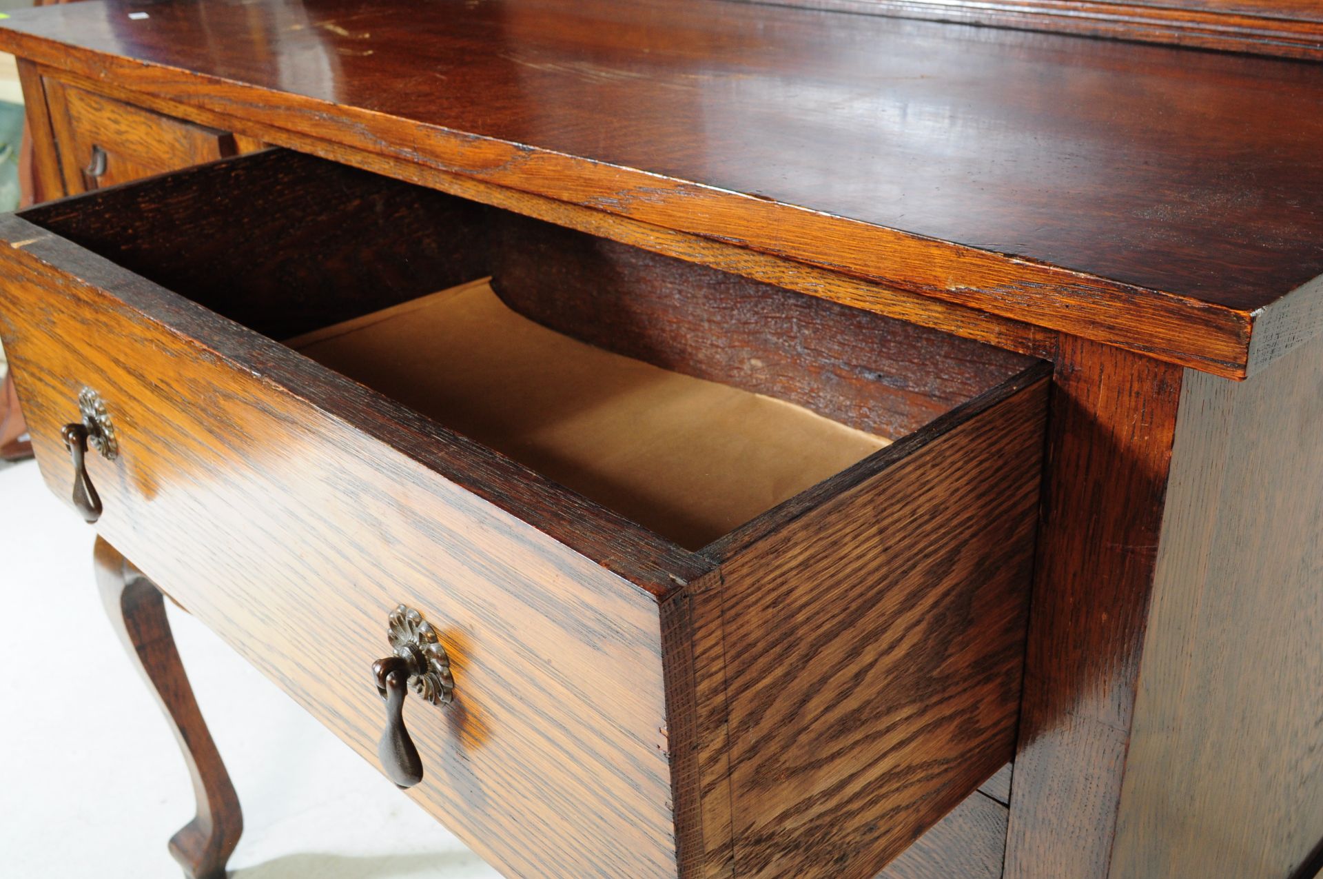 EARLY 20TH CENTURY 1920S OAK DRESSER - Bild 5 aus 6