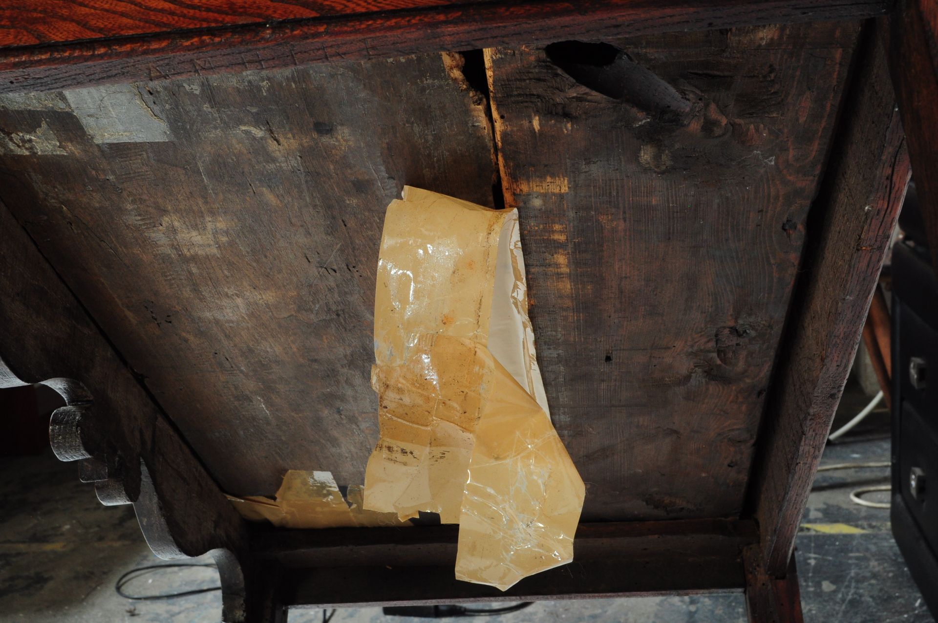 18TH CENTURY GEORGE III OAK LOWBOY WRITING TABLE DESK - Image 5 of 6