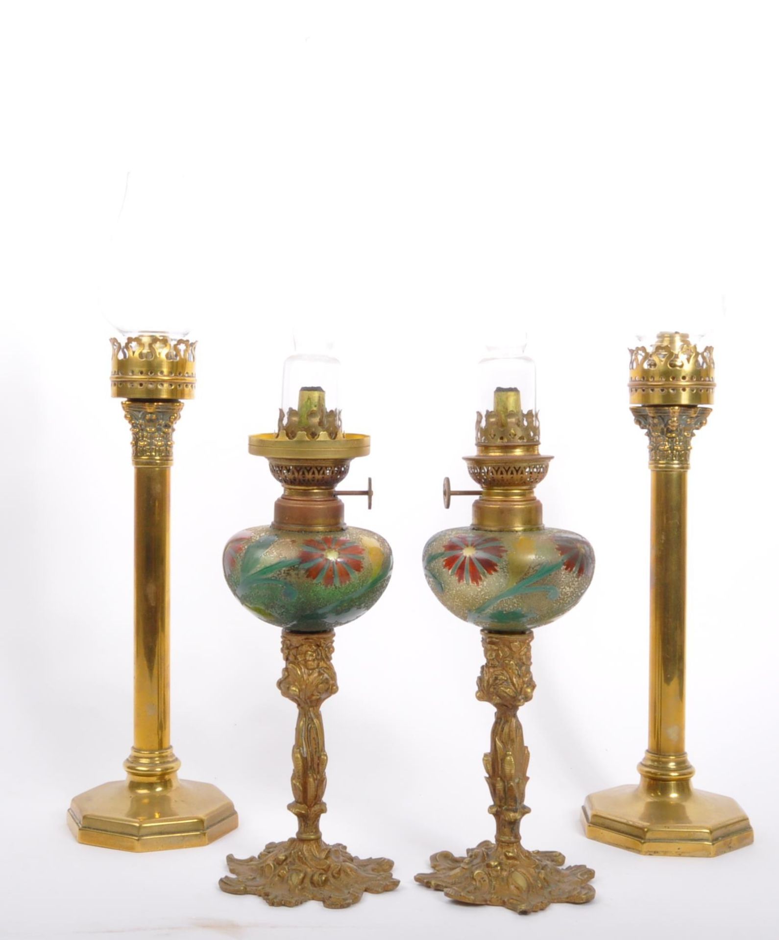 TWO PAIRS OF 20TH CENTURY BRASS CANDLESTICKS & OIL LAMPS