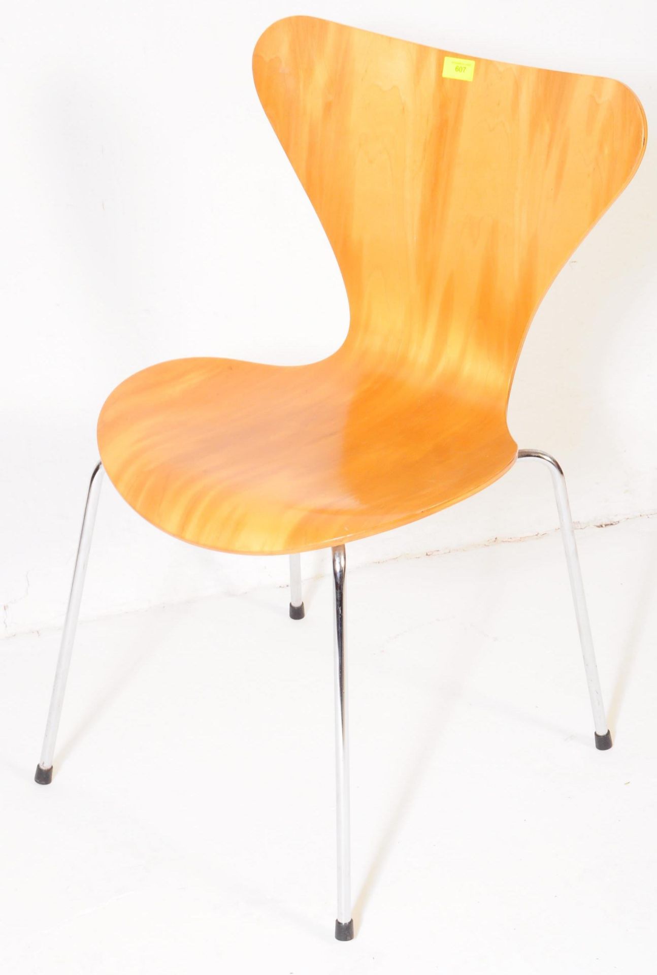 AN ORIGINAL VINTAGE RETRO ARNE JACOBSON FRITZ HANSEN CHAIR - Image 2 of 5