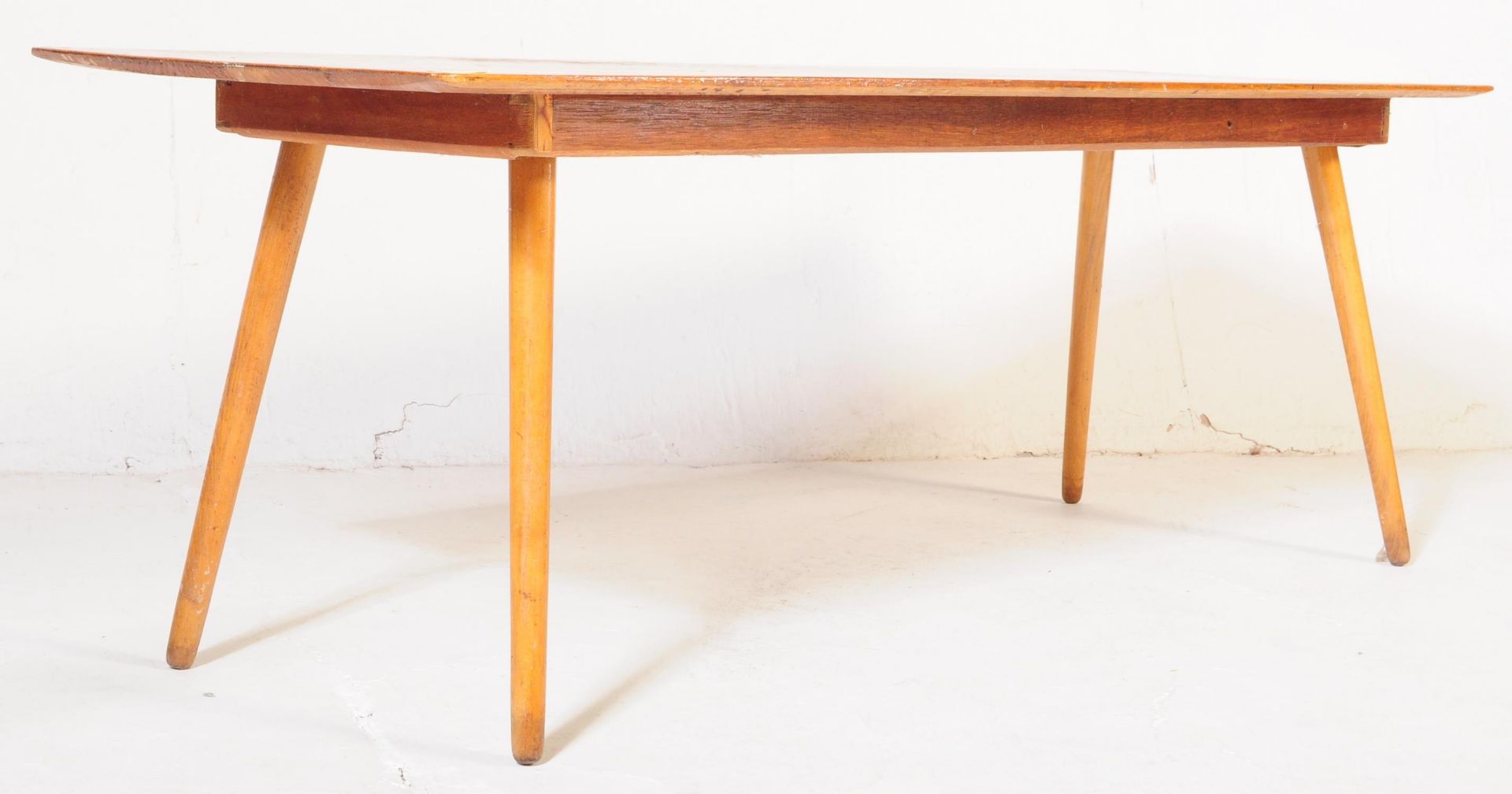 RETRO MID 20TH CENTURY TEAK COFFEE TABLE