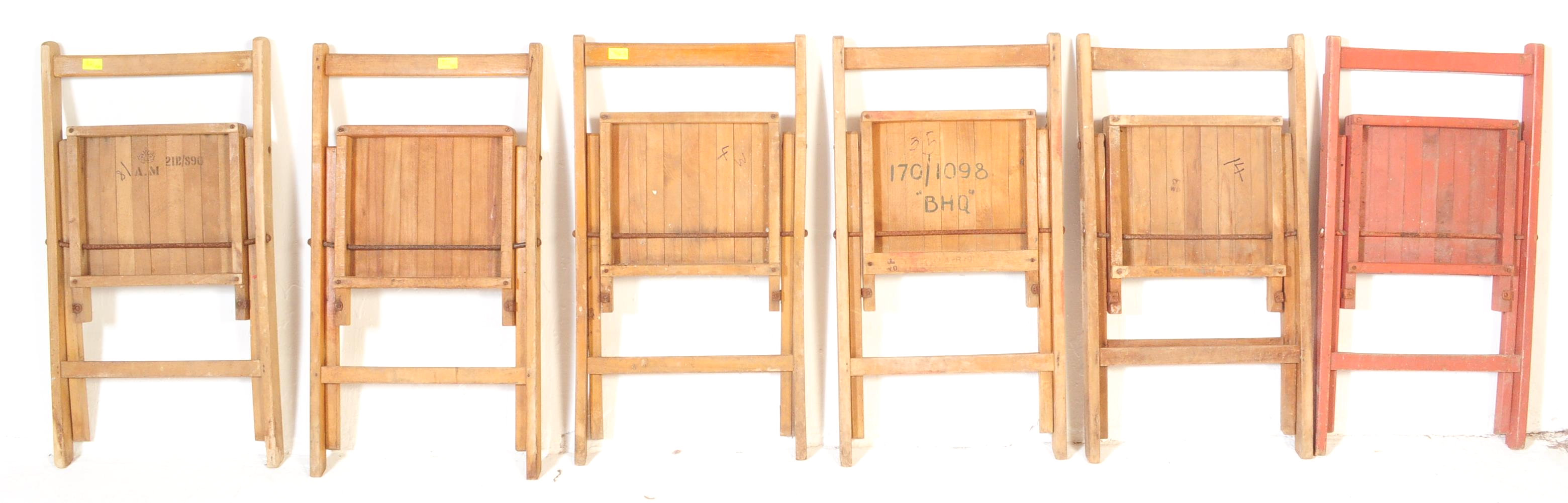A SET OF VINTAGE RETRO MILITARIA GOVERNMENT FOLDING CHAIRS - Image 5 of 6
