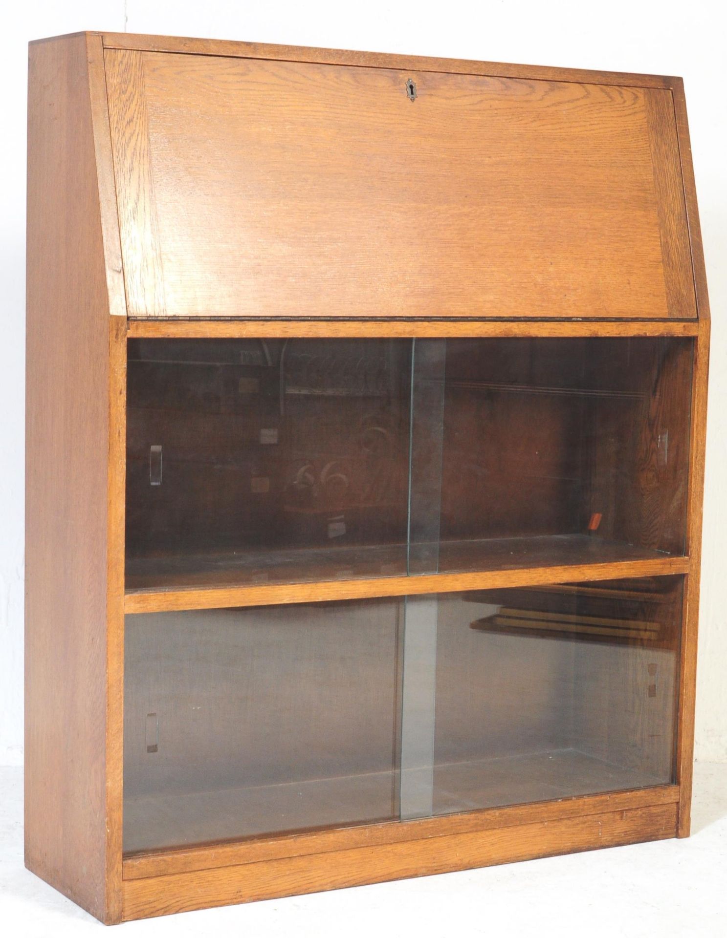 EARLY 20TH CENTURY GOLDEN OAK STUDENT BUREAU & BOOKCASE