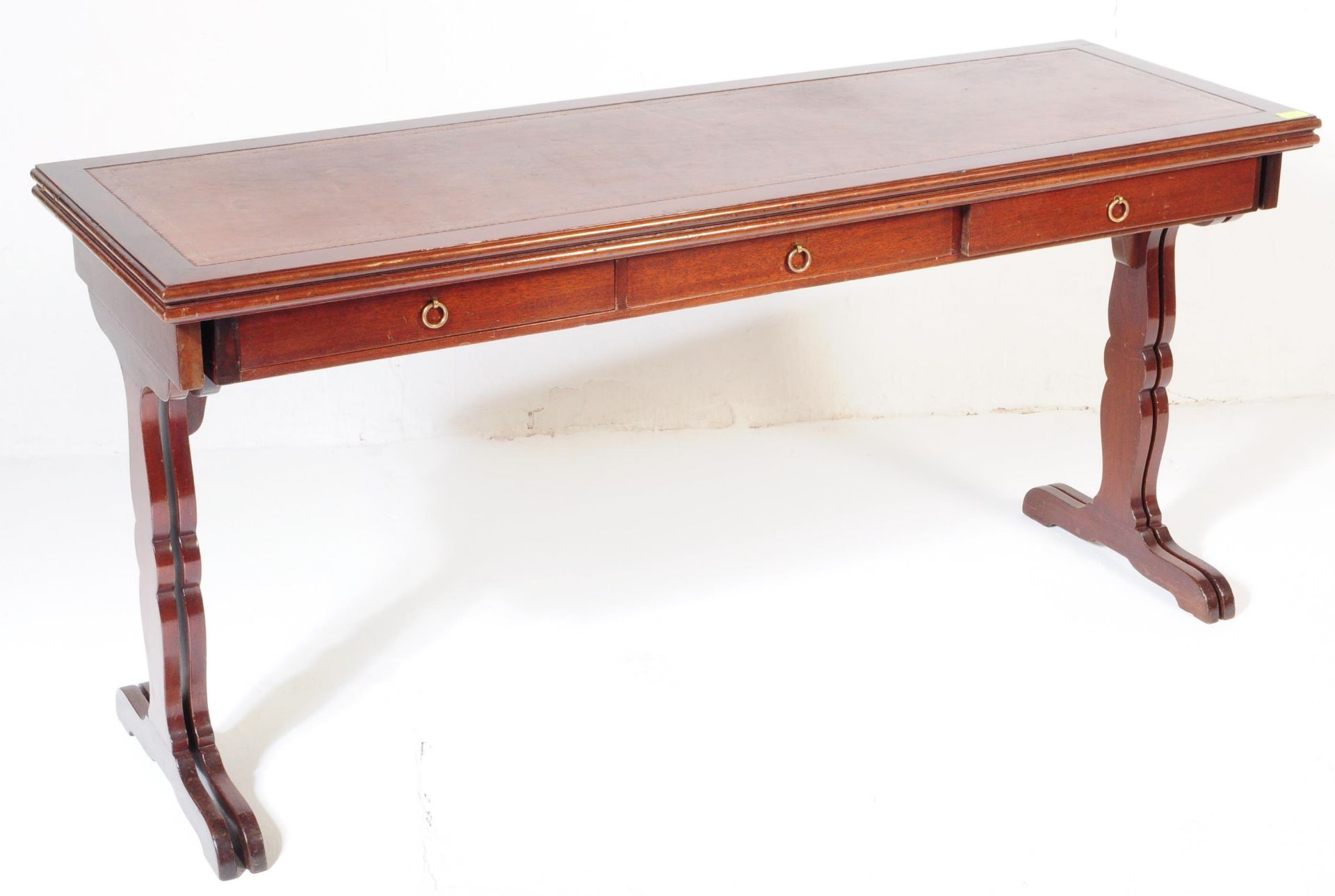 20TH CENTURY REGENCY STYLE MAHOGANY DESK / LIBRARY TABLE - Bild 3 aus 6