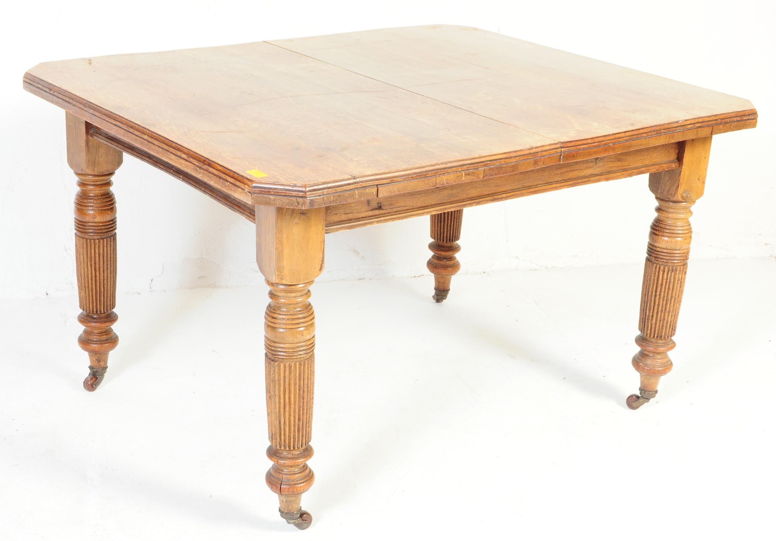 VICTORIAN OAK WIND OUT EXTENDING DINING TABLE AND SIX CHAIRS - Image 3 of 11