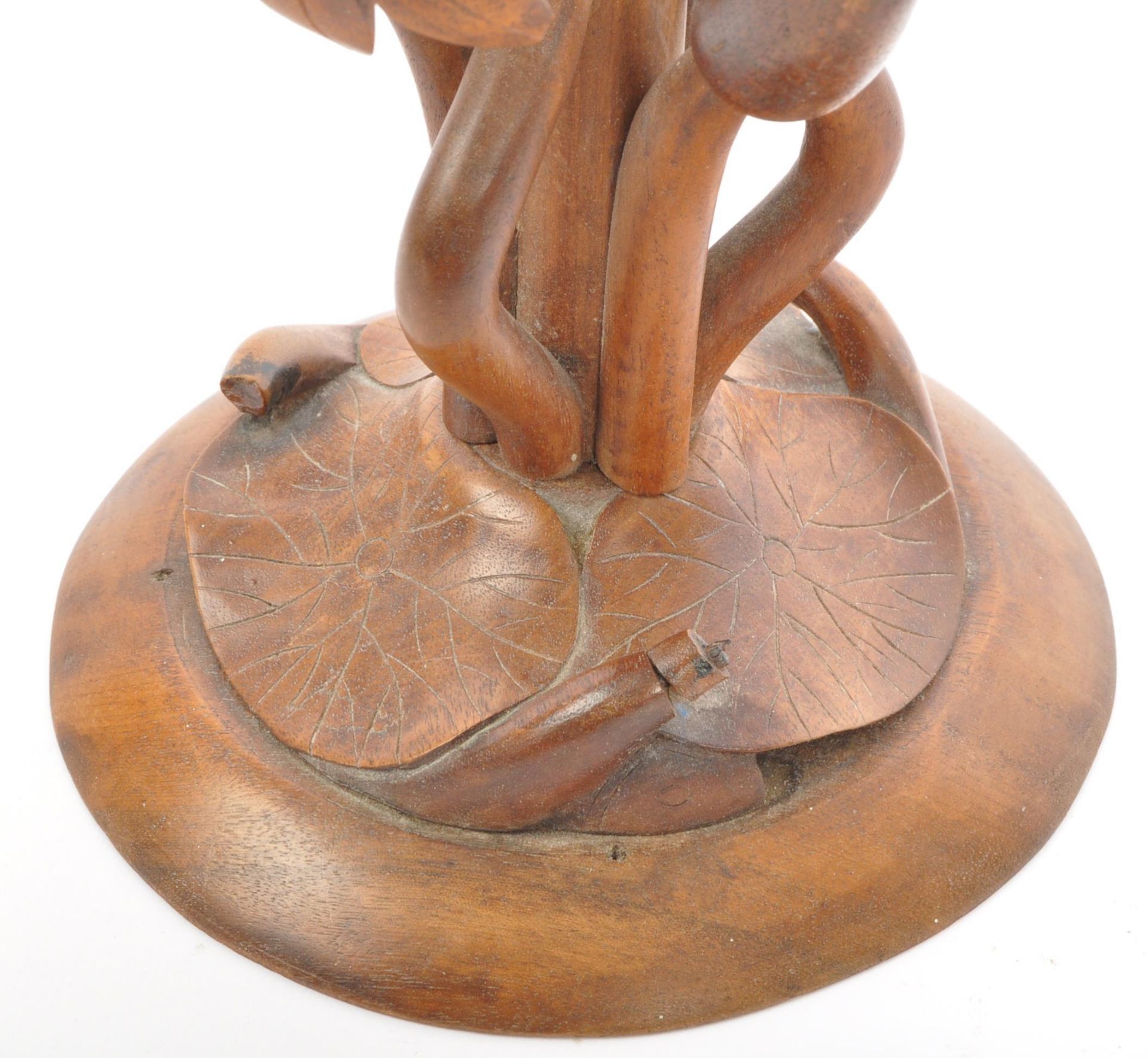 RETRO MID 20TH CENTURY FLOWERING LOTUS CARVED WOOD LAMP - Image 5 of 5