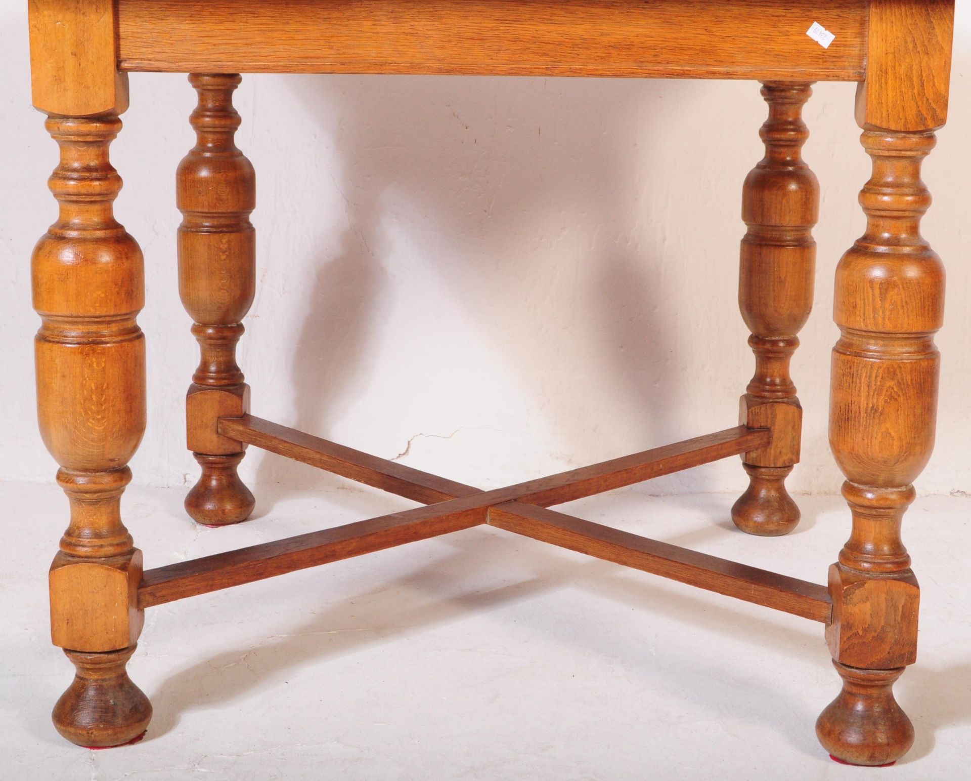 EARLY 20TH CENTURY 1920S JACOBEAN REVIVAL DINING TABLE - Bild 4 aus 6