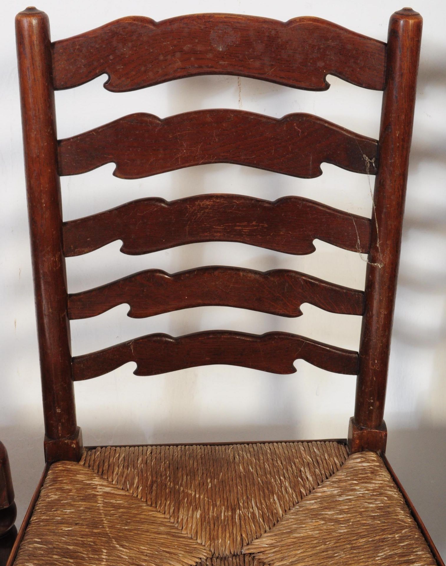 GROUP OF SIX 20TH CENTURY OAK LADDER BACK DINING CHAIRS - Image 4 of 5