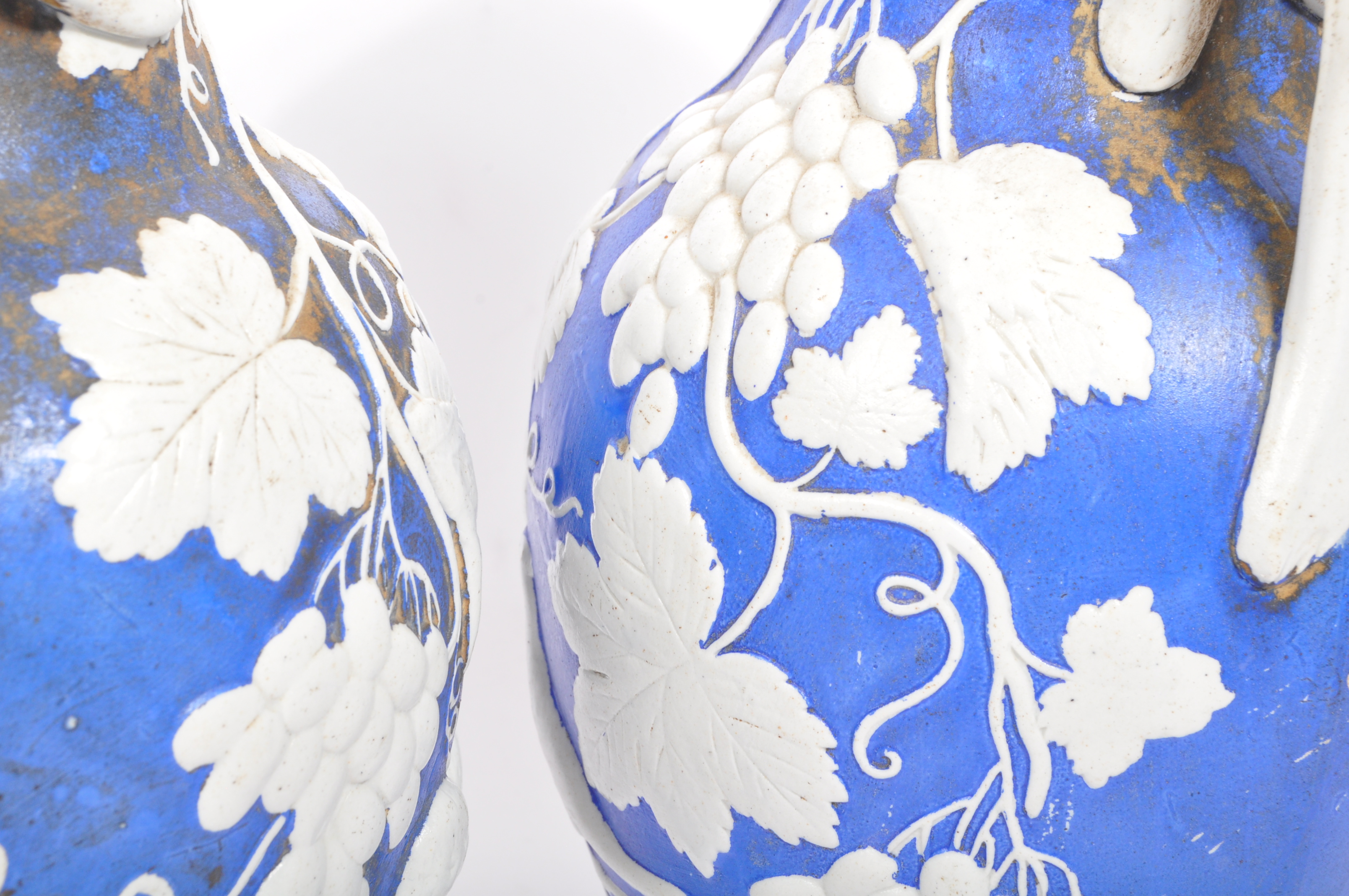 PAIR OF 19TH CENTURY BLUE & WHITE VICTORIAN VASES - Image 6 of 6