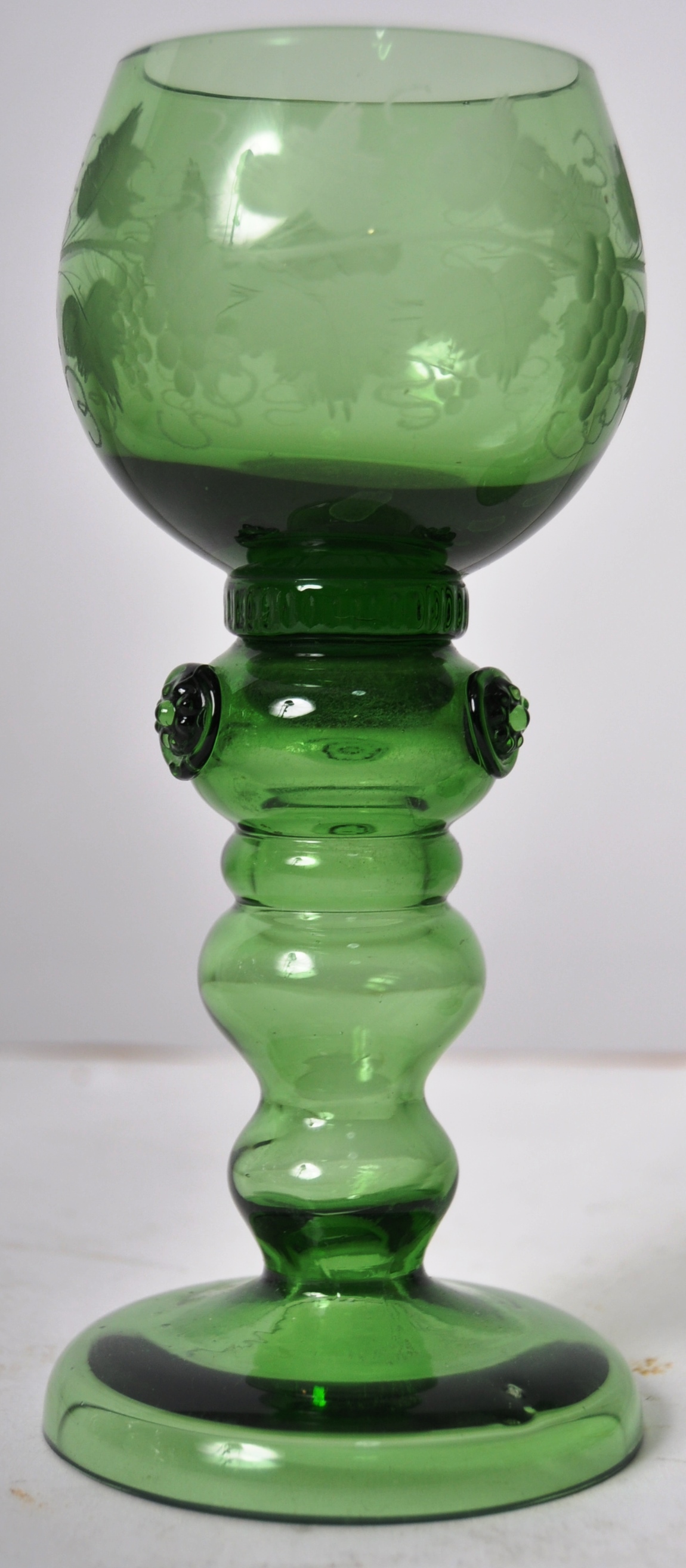 SET OF SIX GREEN GLASS ETCHED DRINKING GOBLETS - Image 3 of 5